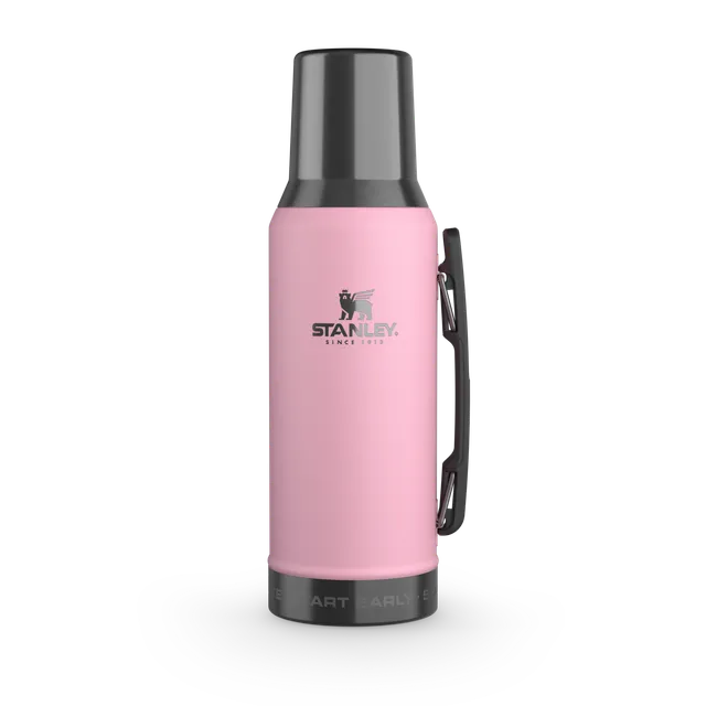 stanley-1913-messi-x-stanley-high-precision-flow-mate-system-1-3-qt-insulated-ma image 1