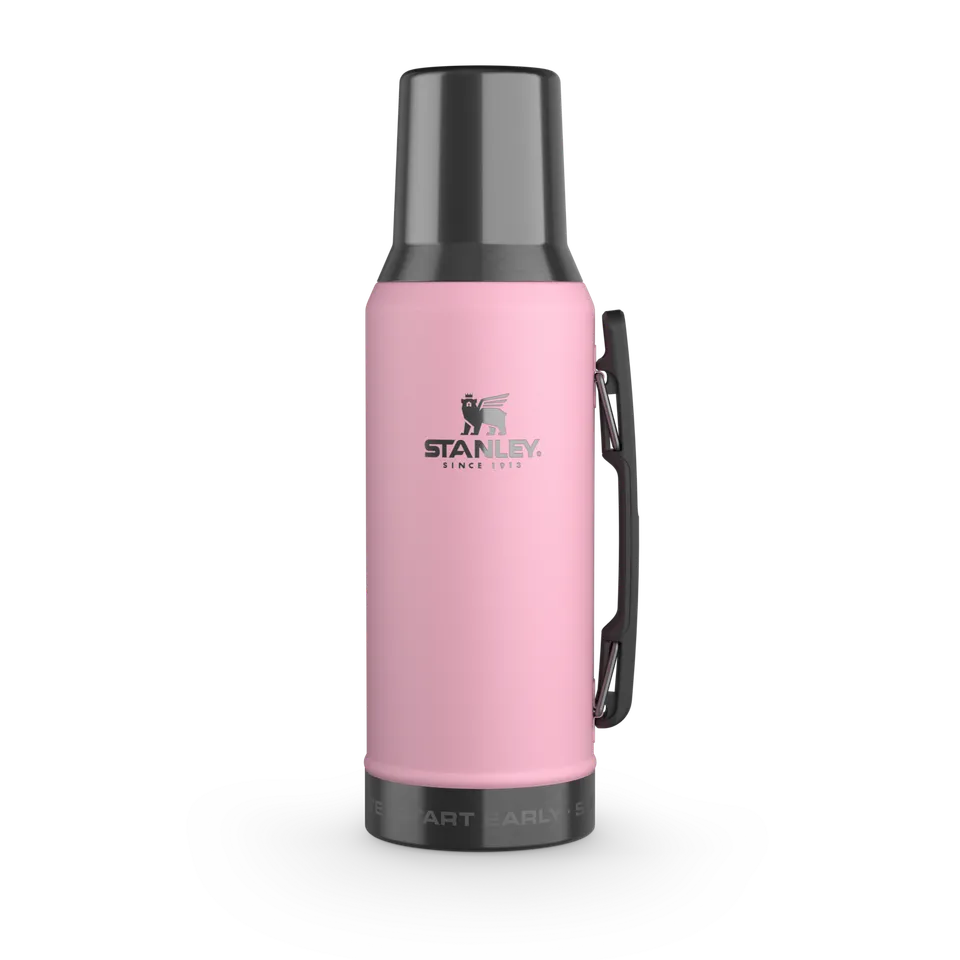 stanley-1913-messi-x-stanley-high-precision-flow-mate-system-1-3-qt-insulated-ma image 1