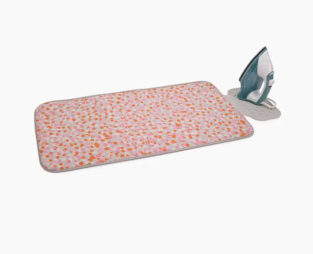 joseph-joseph-swift-90cm-table-top-peach-ironing-mat image 1