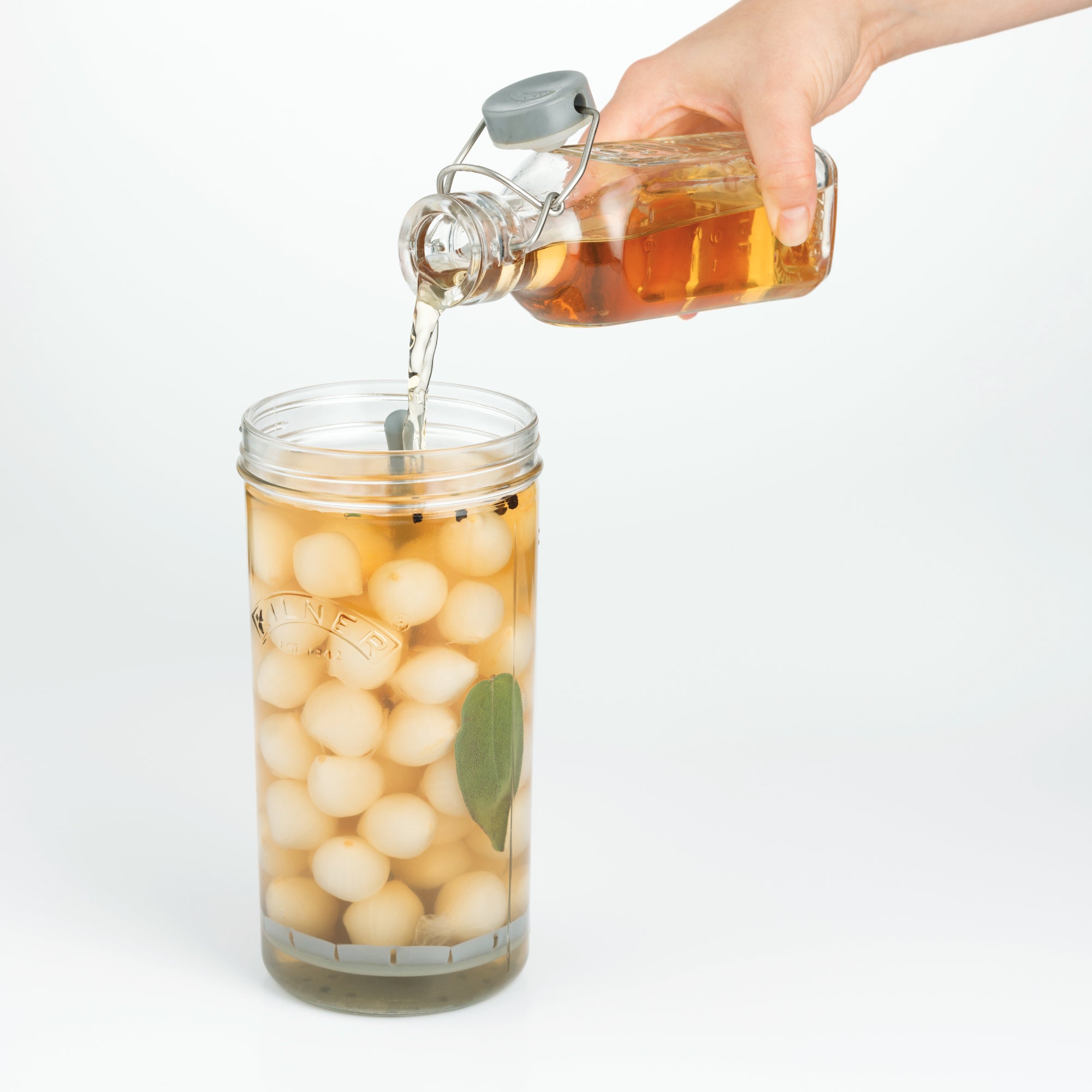 kilner-pickle-jar-with-lifter-set-of-2 image 4