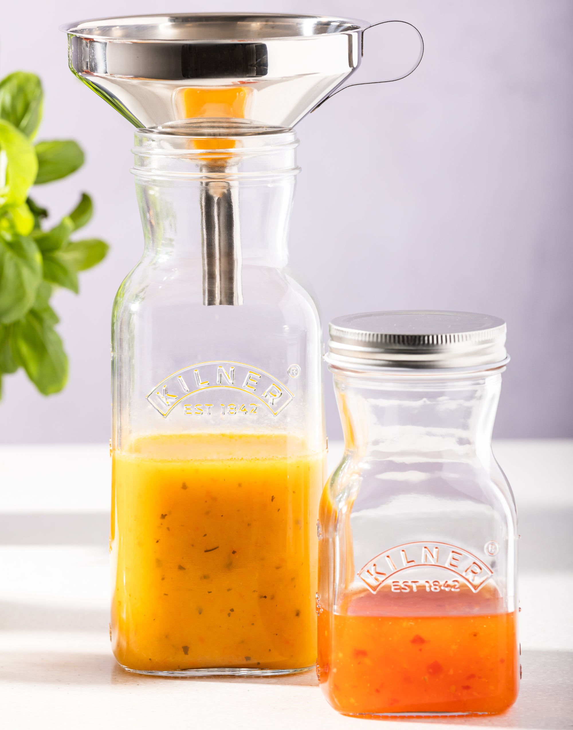 kilner-juice-and-sauce-bottles-set-of-6-3x17oz-3x34oz-with-labels image 5