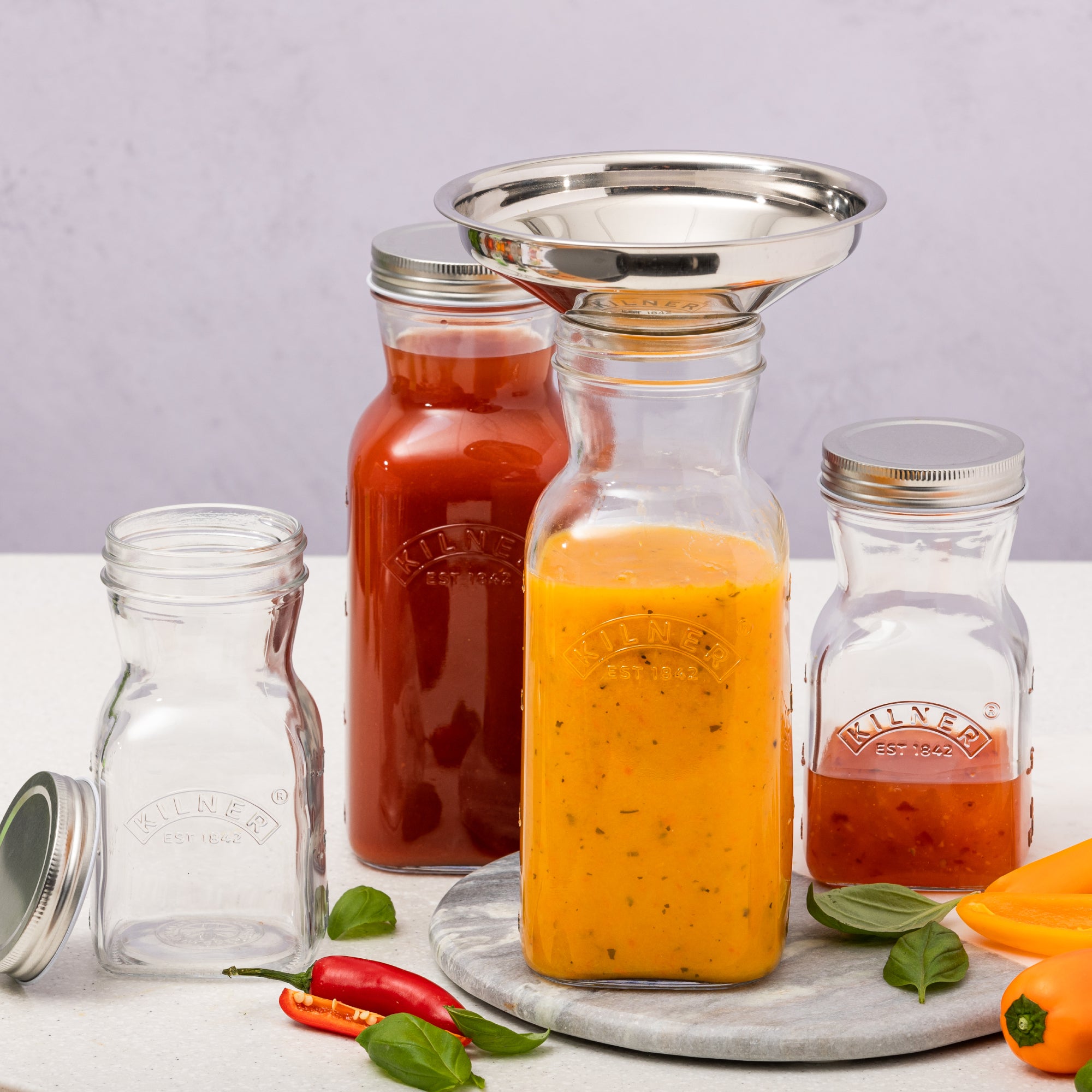 kilner-juice-and-sauce-bottles-set-of-6-3x17oz-3x34oz-with-labels image 4