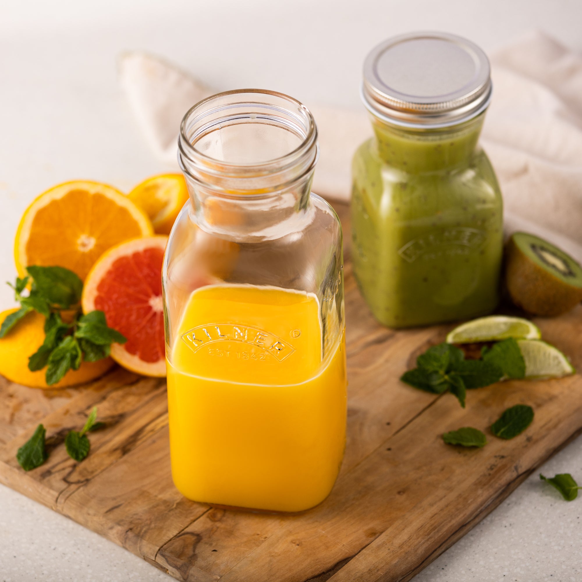kilner-juice-and-sauce-bottles-set-of-6-3x17oz-3x34oz-with-labels image 6