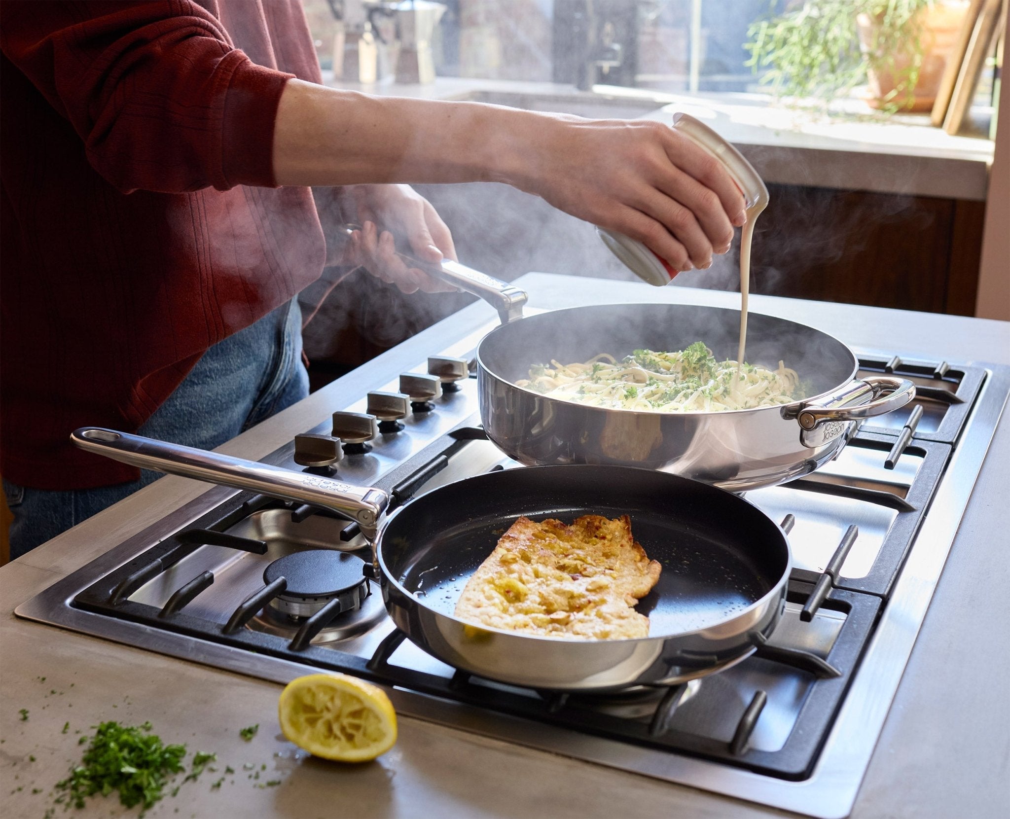 joseph-joseph-space-steel-folding-handle-non-stick-2-piece-frying-pan-set-24cm-2 image 3