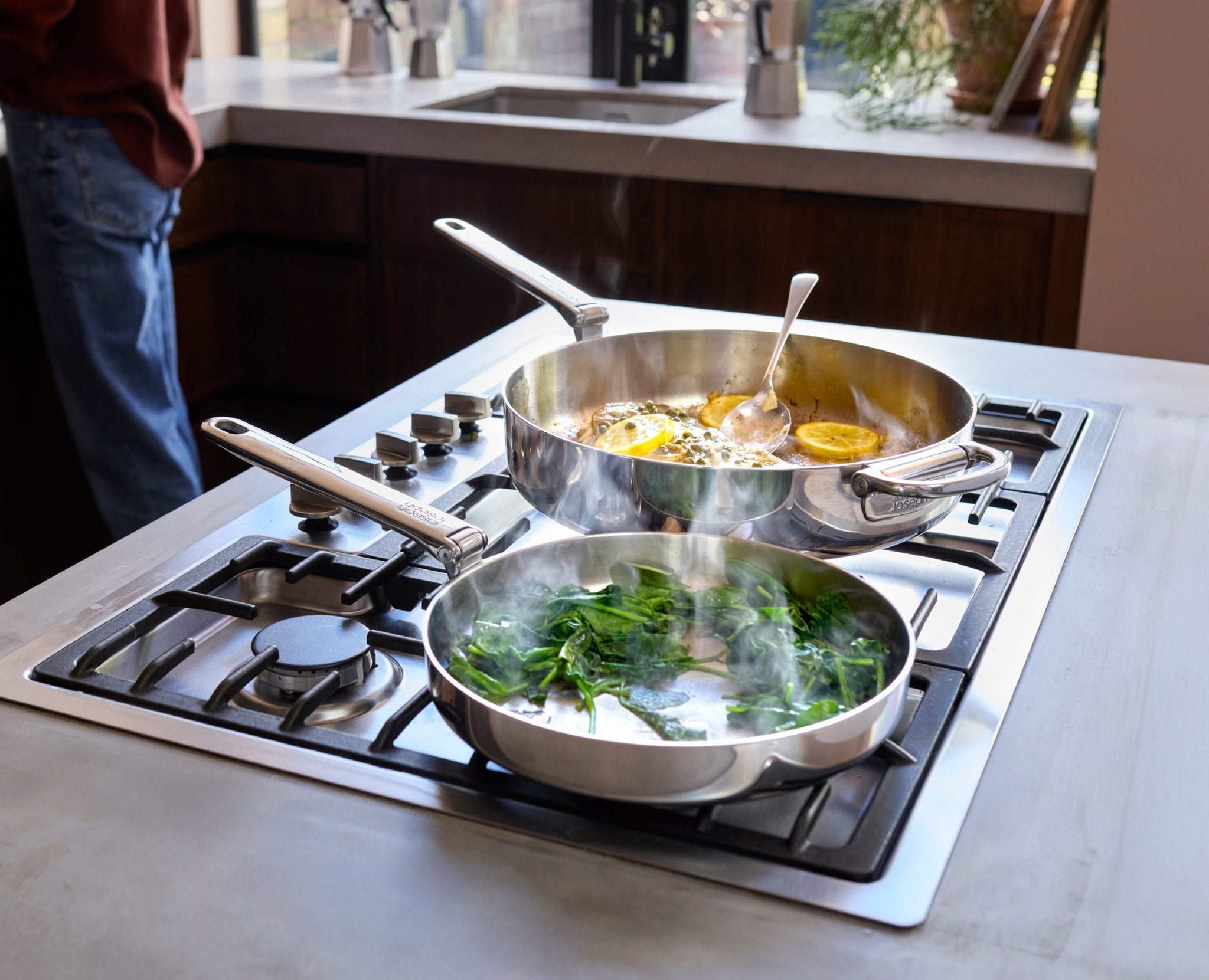 joseph-joseph-space-steel-folding-handle-24cm-frying-pan image 2