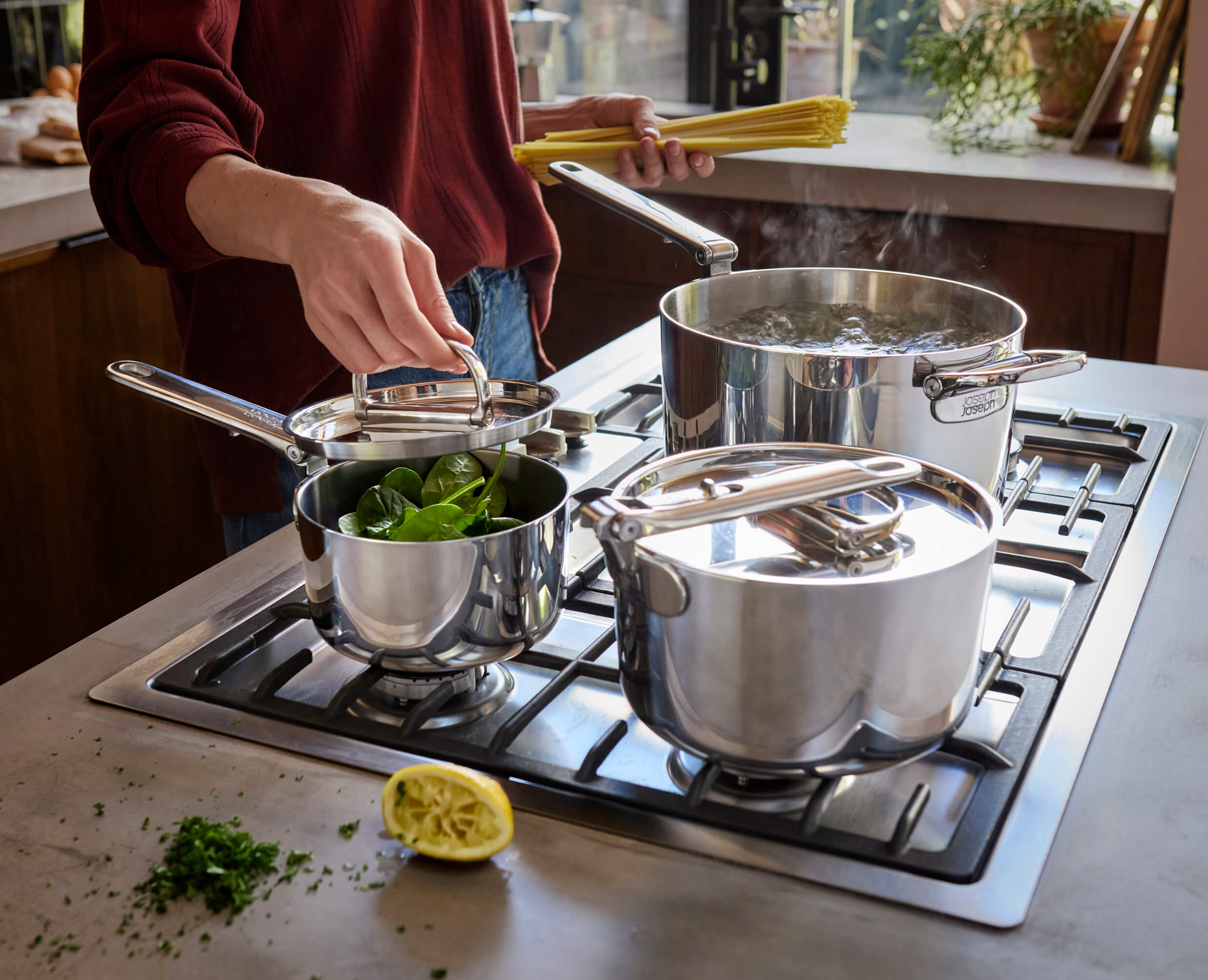 joseph-joseph-space-steel-folding-handle-3-piece-saucepan-set image 3