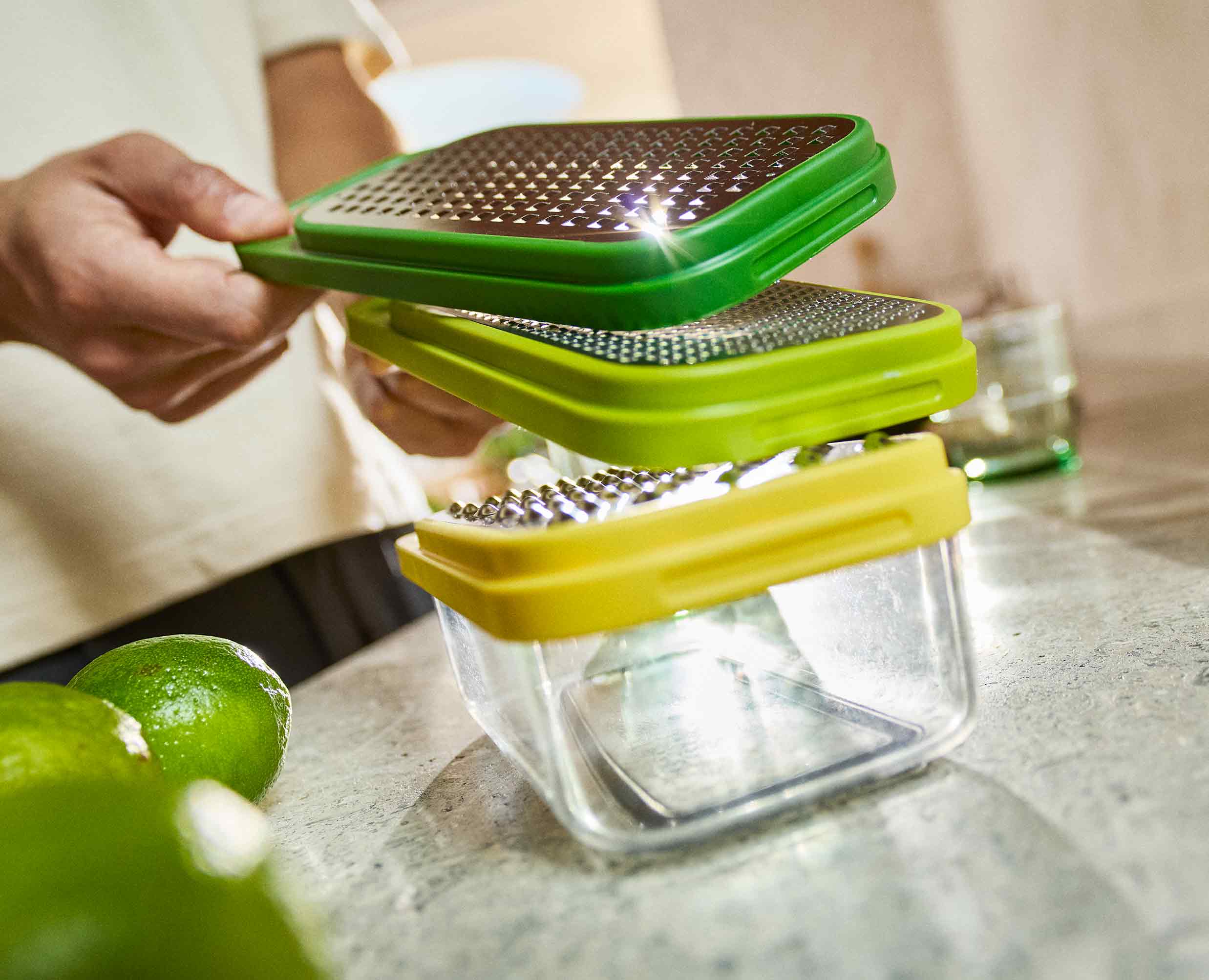 joseph-joseph-multi-grate-store-3-in-1-grater-set-with-storage-container image 2