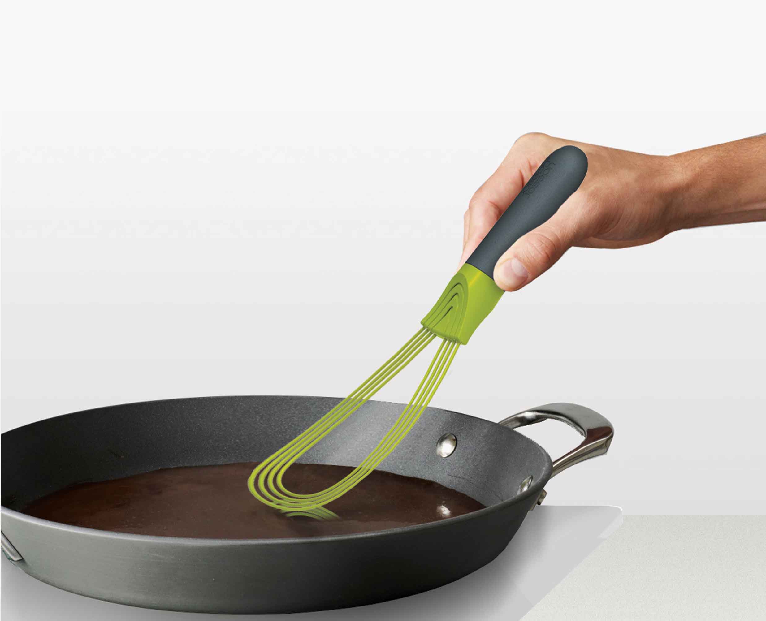 joseph-joseph-twist-2-in-1-whisk-green-balloon-flat-whisk-combo image 5