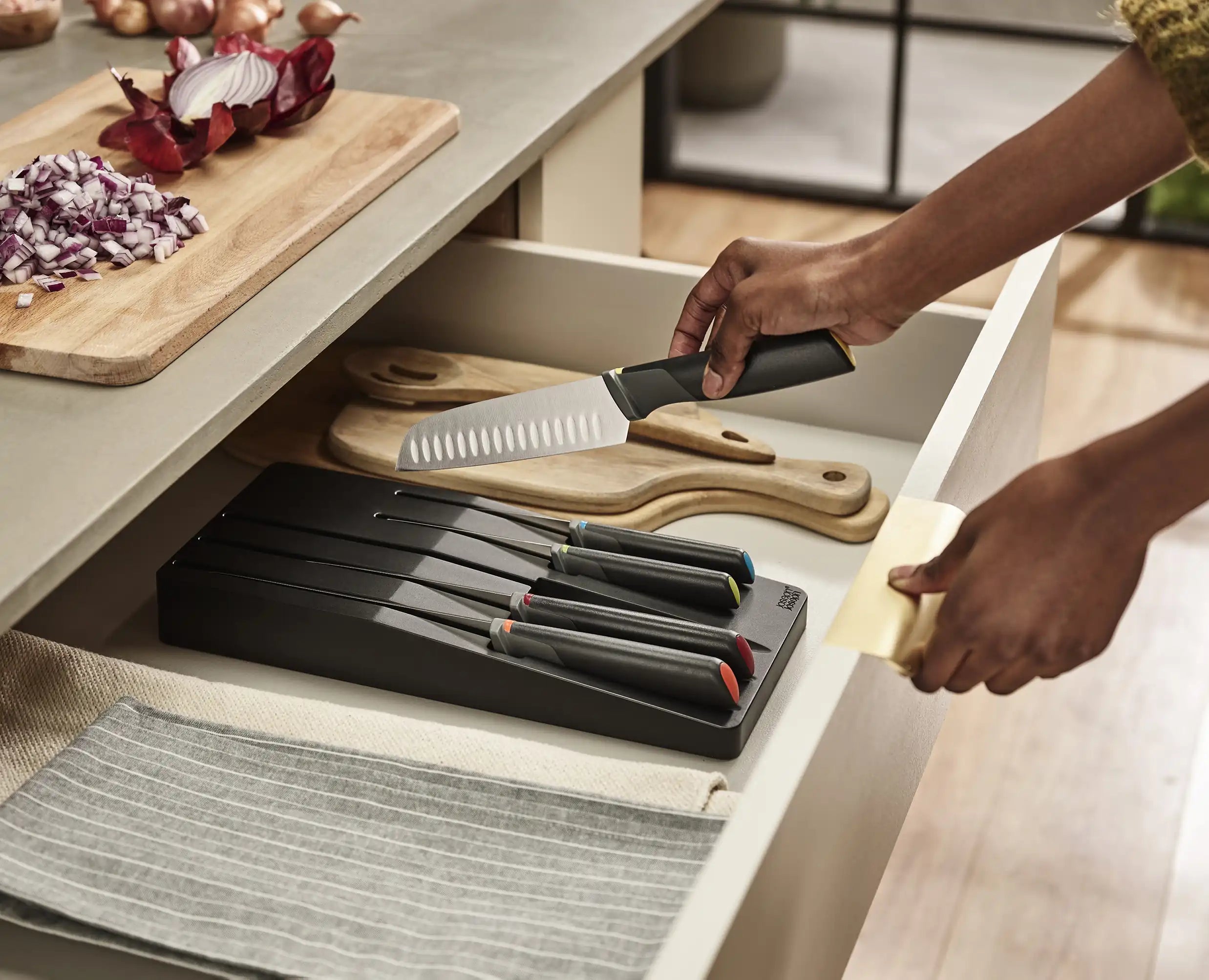 joseph-joseph-elevate-store-5-piece-multicolour-knife-set-with-in-drawer-storage image 3