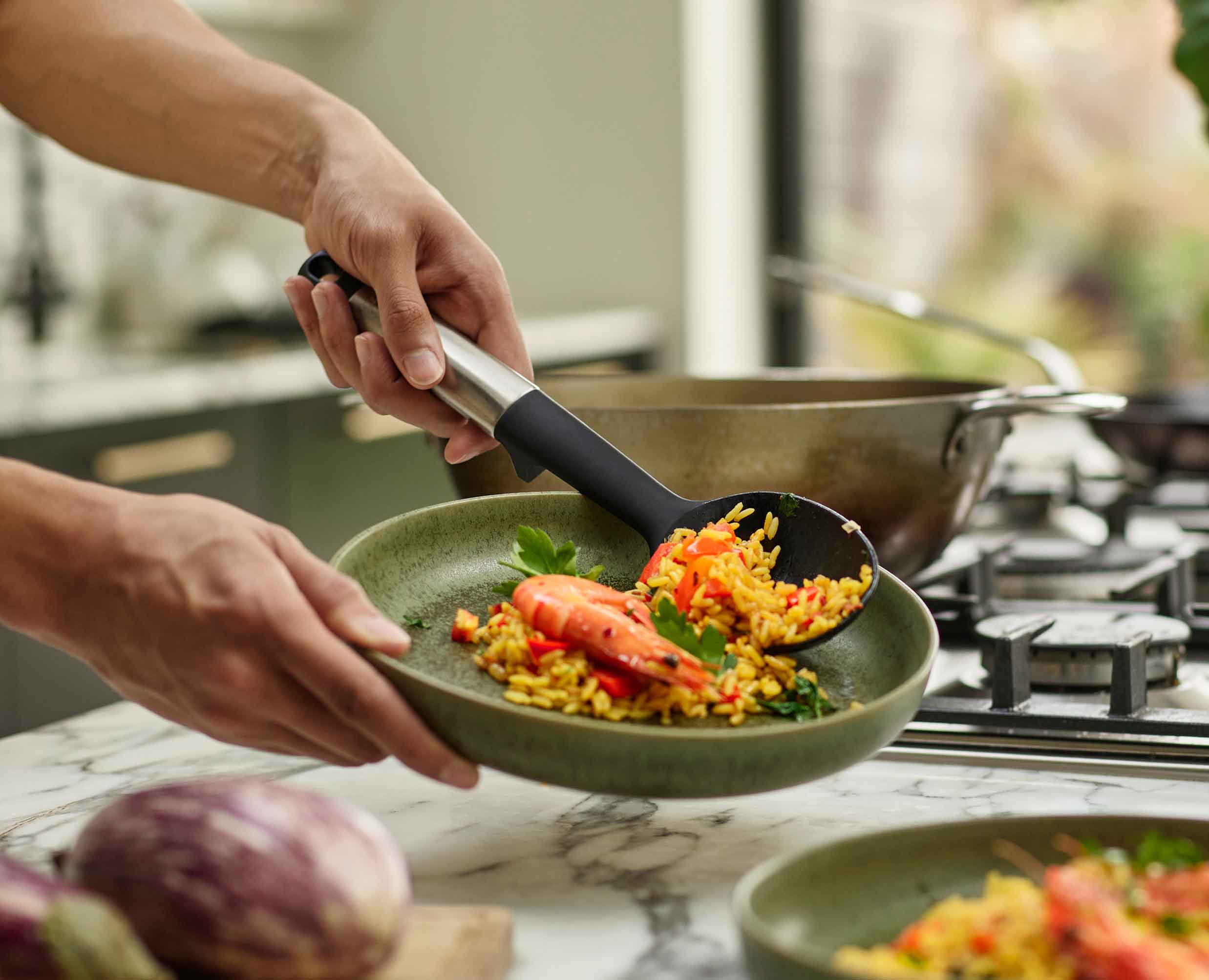 joseph-joseph-elevate-stainless-steel-silicone-solid-serving-spoon-with-integrat image 3