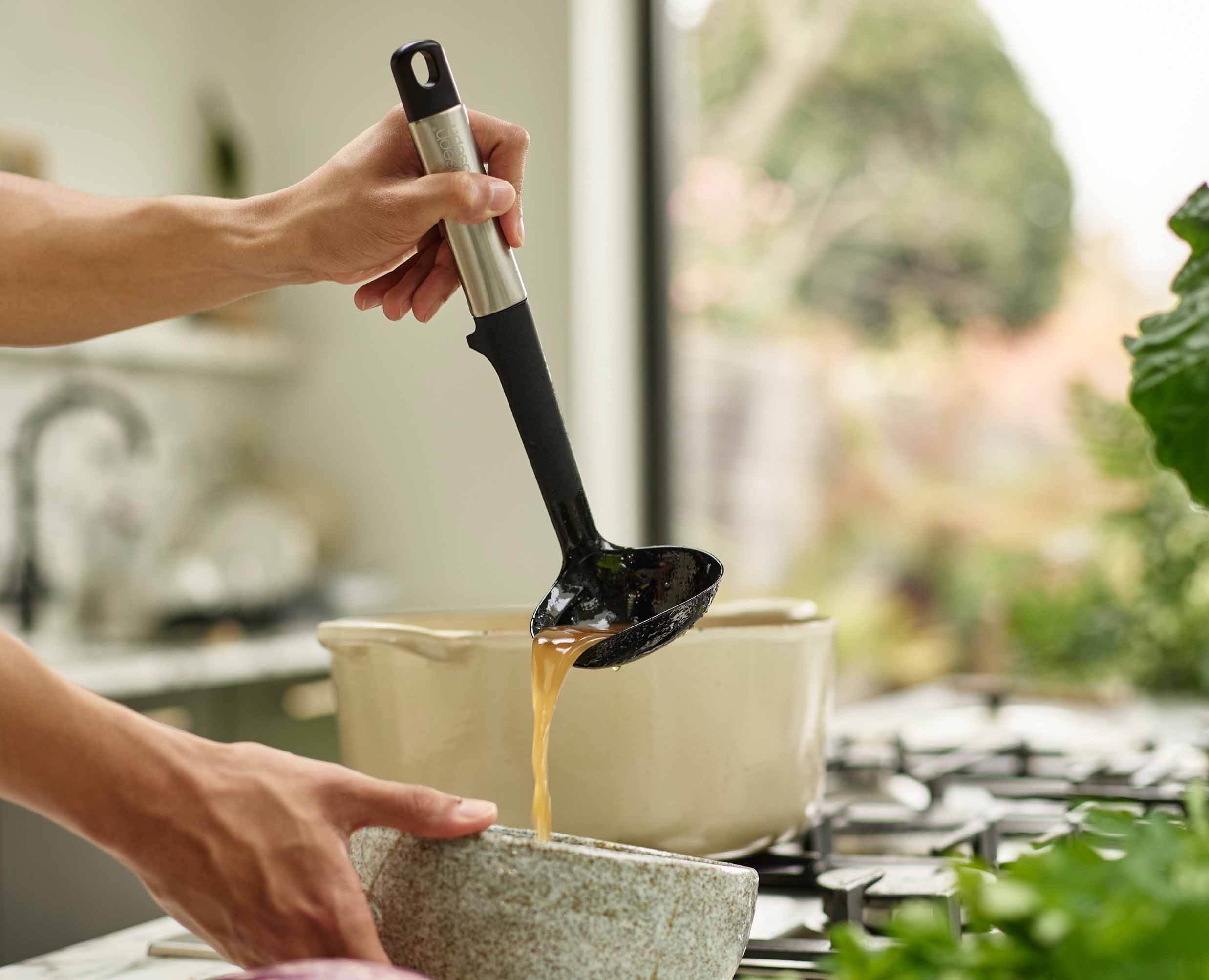 joseph-joseph-elevate-stainless-steel-silicone-ladle image 3
