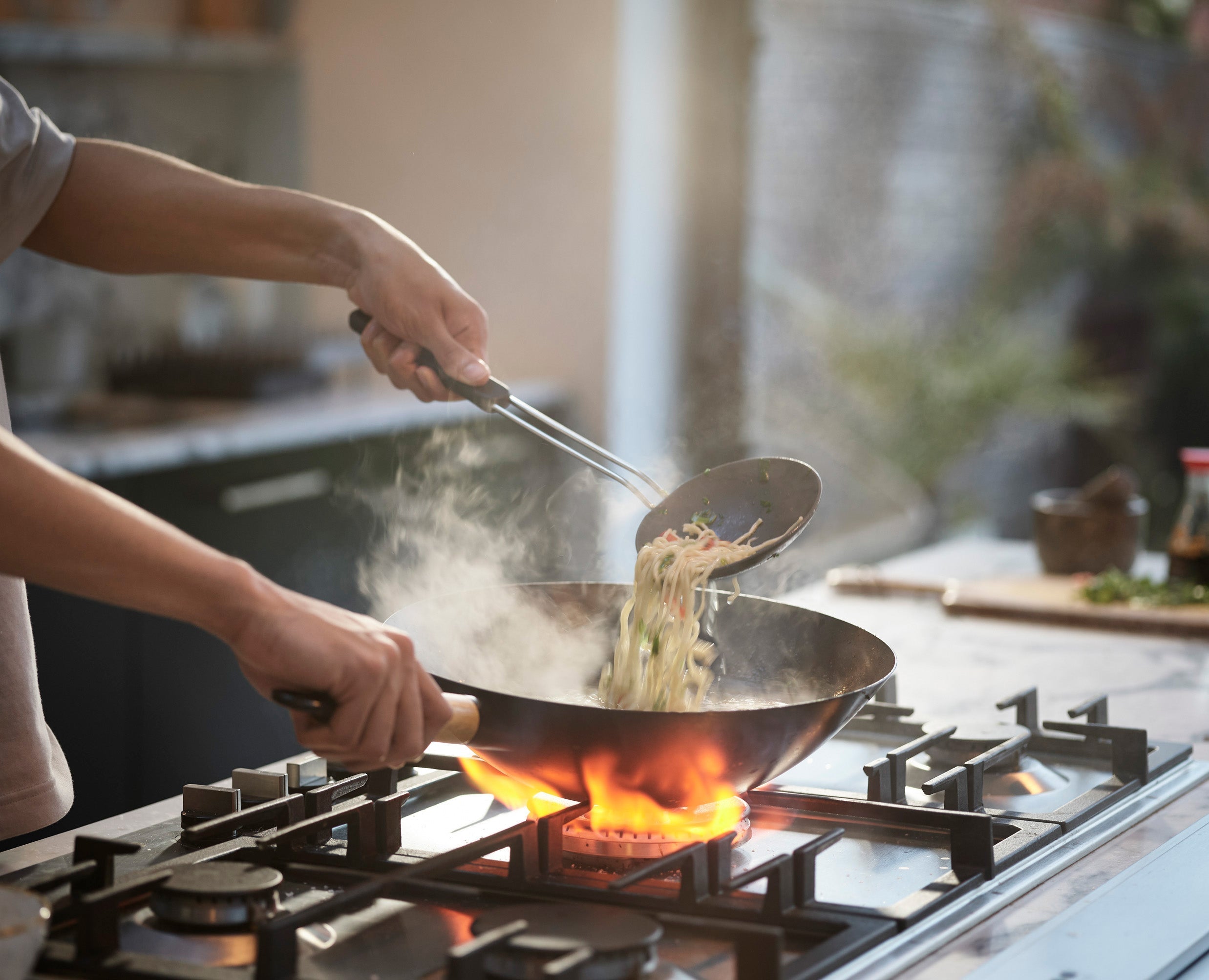 joseph-joseph-space-wok-utensil-set image 5