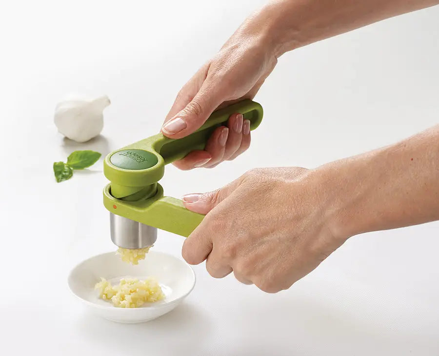 joseph-joseph-helix-green-garlic-press-stainless-steel-nylon-twist-design image 2