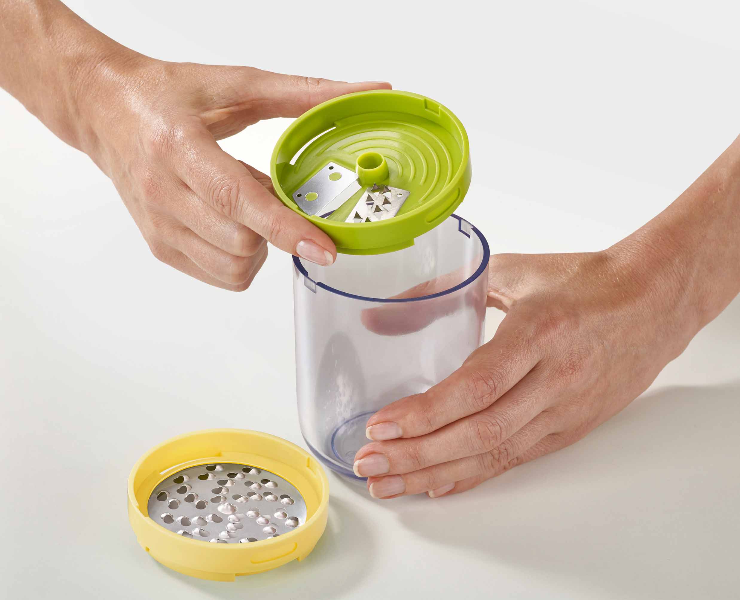 joseph-joseph-spiro-green-hand-held-spiralizer-self-containing-with-coarse-fine- image 7