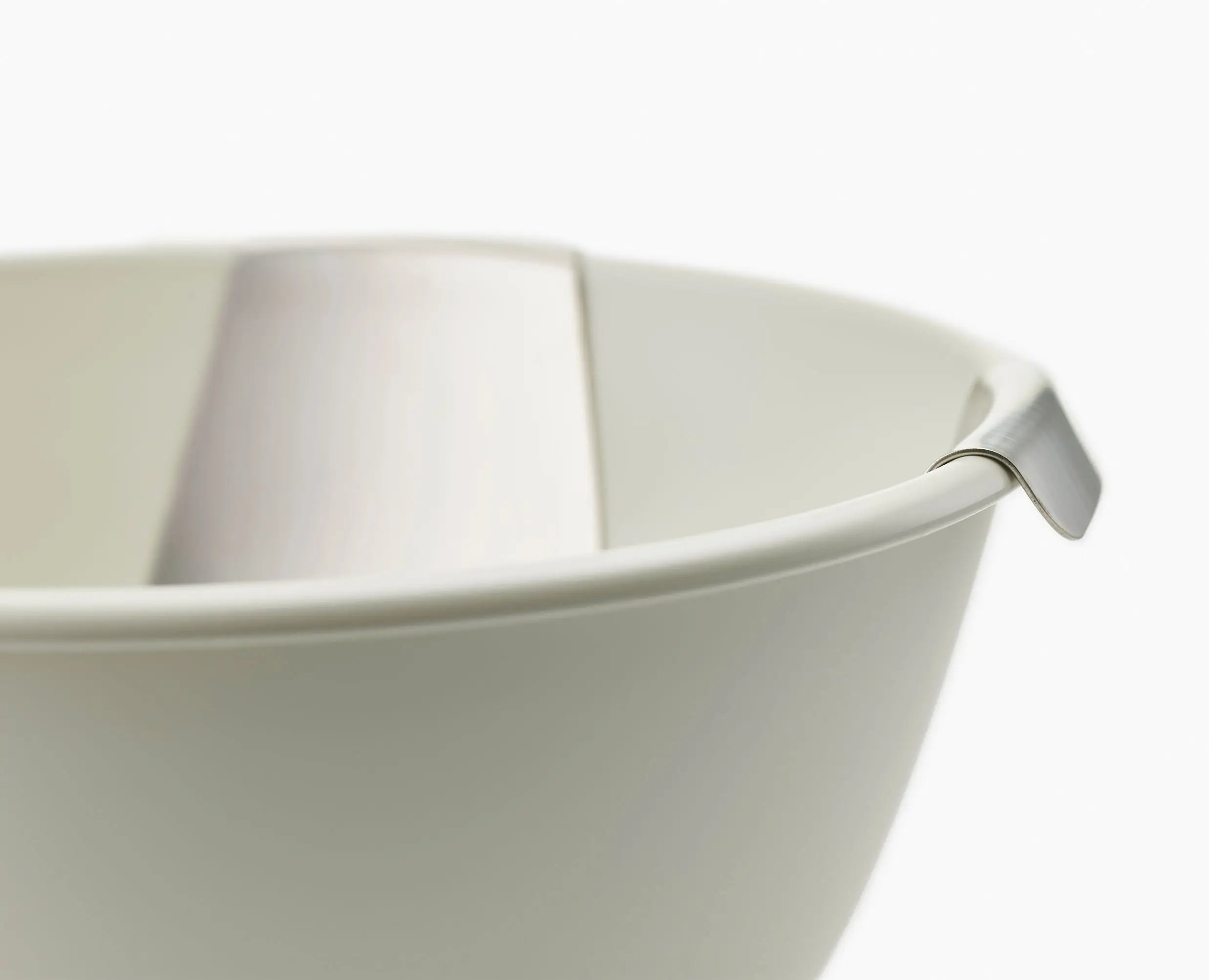 joseph-joseph-uno-salad-bowl-servers-set-with-stainless-steel-servers image 6