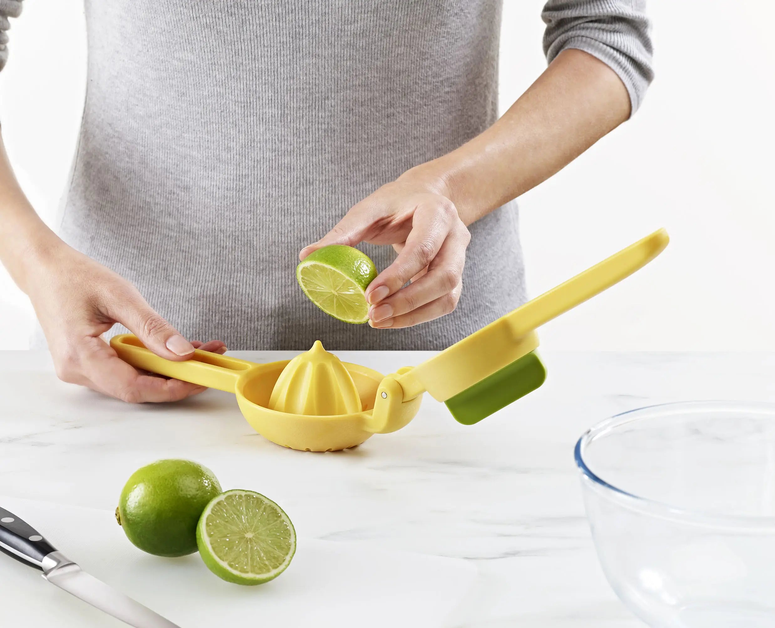 joseph-joseph-juicemax-dual-action-yellow-citrus-press-for-lemons-limes-and-smal image 4