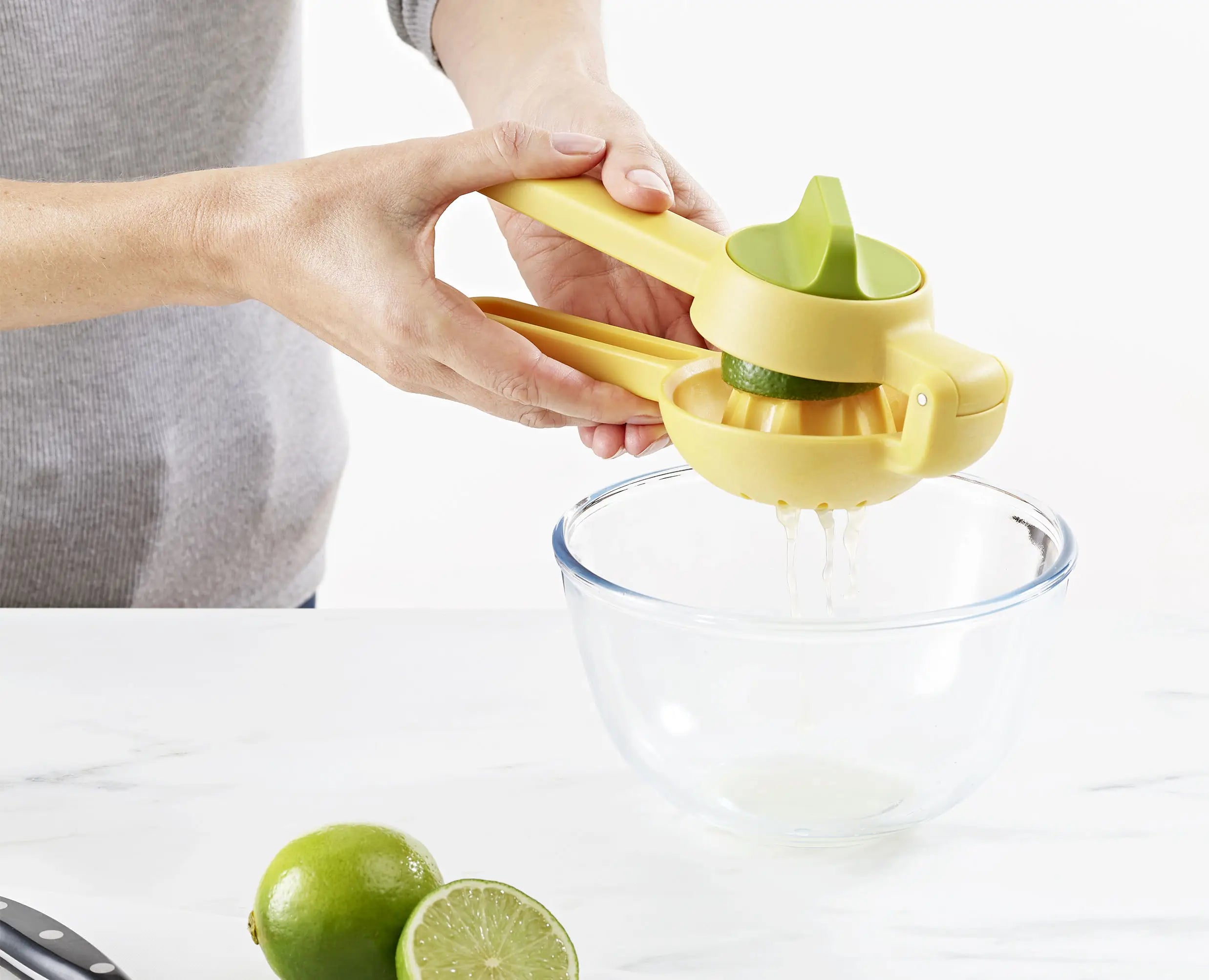joseph-joseph-juicemax-dual-action-yellow-citrus-press-for-lemons-limes-and-smal image 6