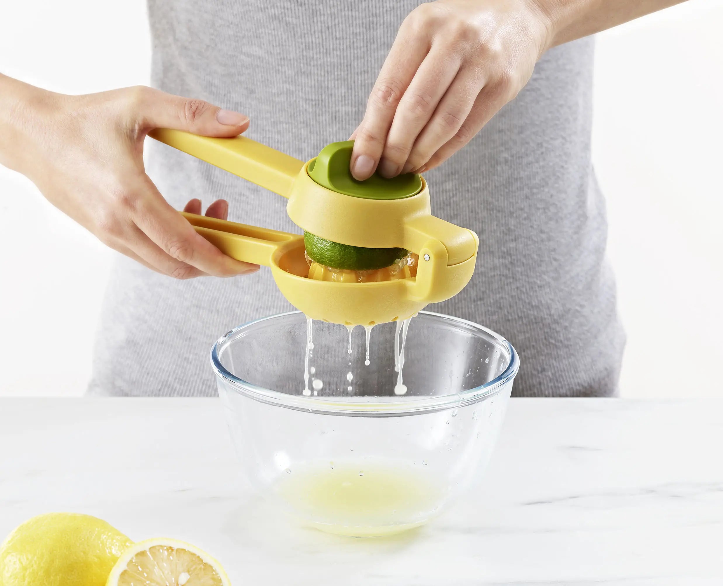 joseph-joseph-juicemax-dual-action-yellow-citrus-press-for-lemons-limes-and-smal image 7