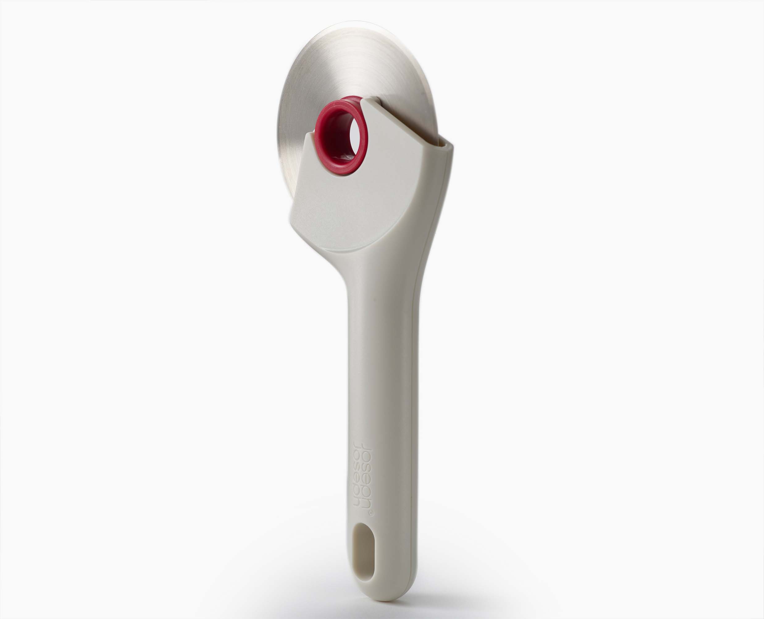 joseph-joseph-ringo-easy-clean-red-pizza-cutter-with-removable-blade image 4
