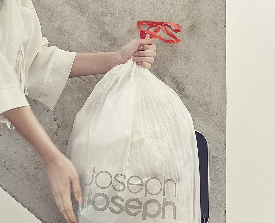 joseph-joseph-iw4-50l-clear-bin-liners-extra-strong-drawstring image 2