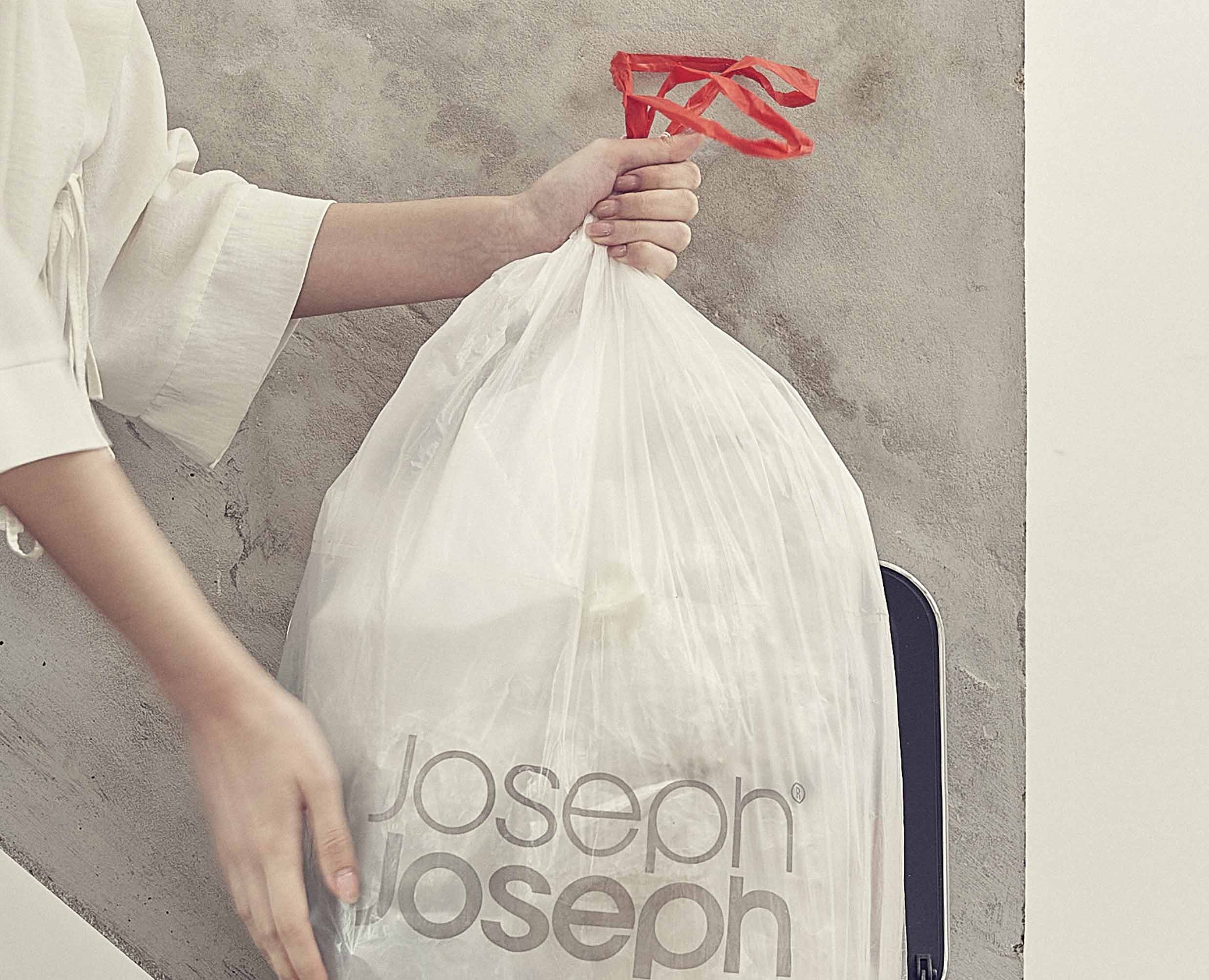 joseph-joseph-iw4-50l-clear-bin-liners-extra-strong-drawstring image 5