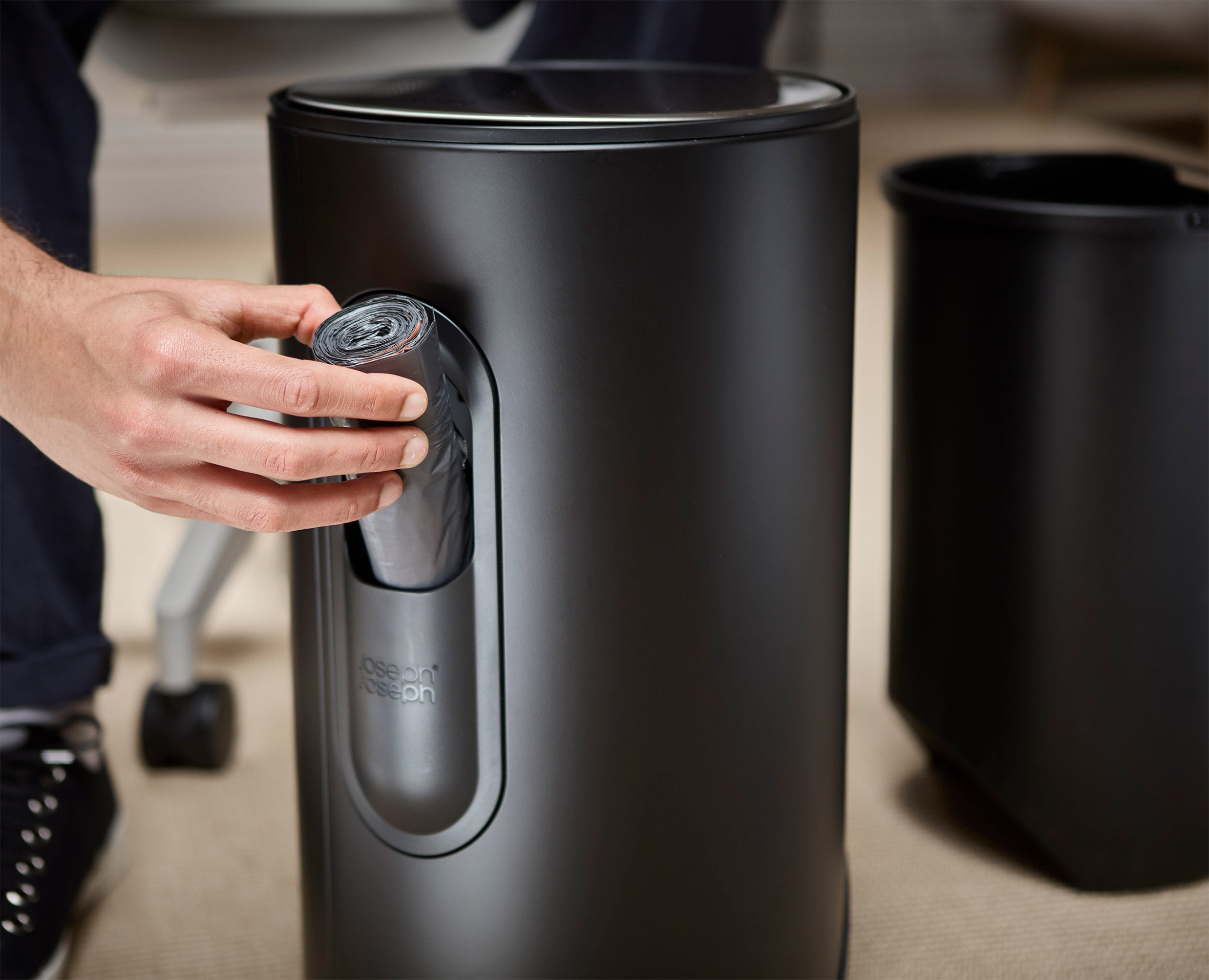 joseph-joseph-arc-10l-easy-push-matt-black-pedal-bin-starter-set-with-recycled-l image 5