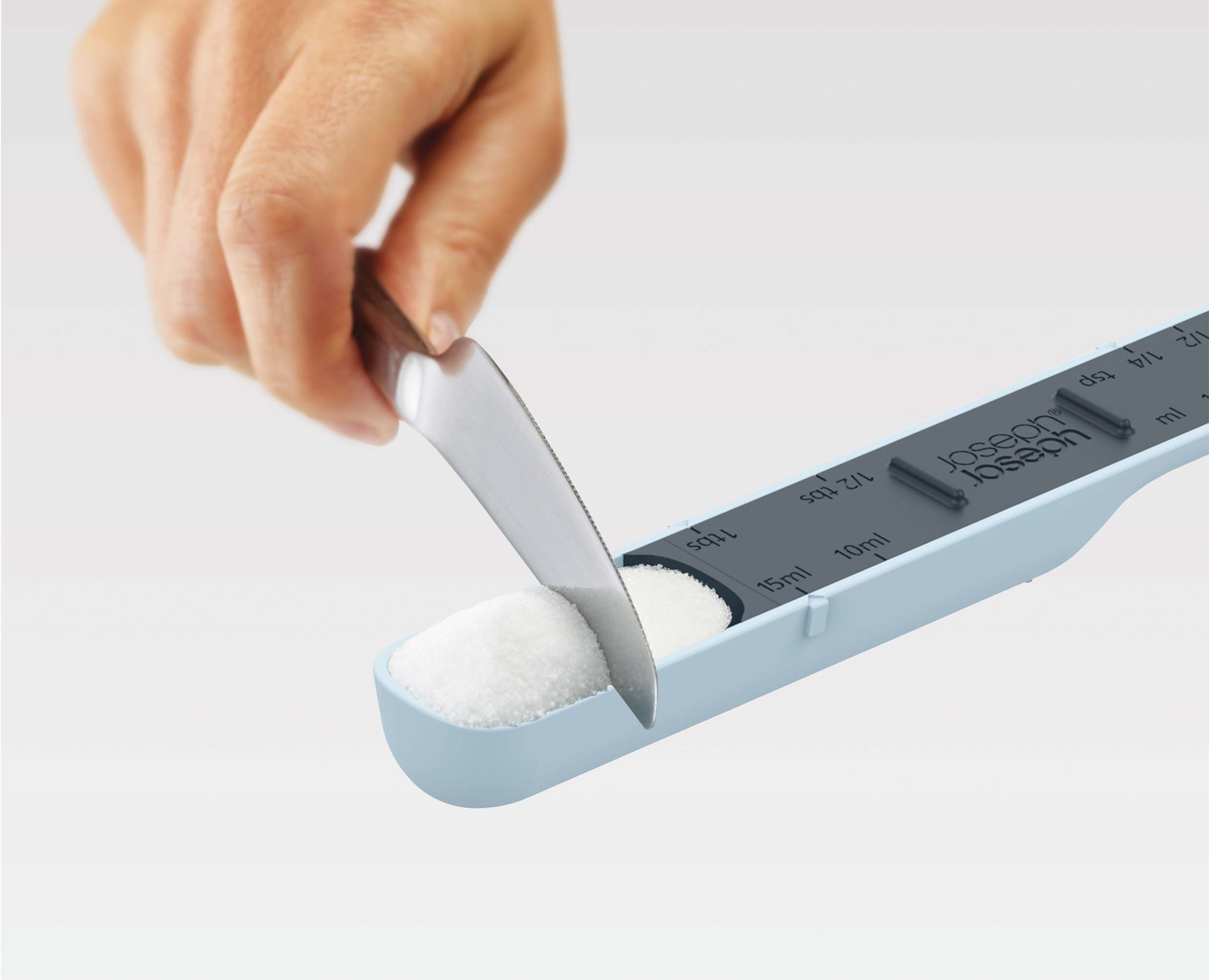 joseph-joseph-measure-up-blue-adjustable-measuring-spoon image 4