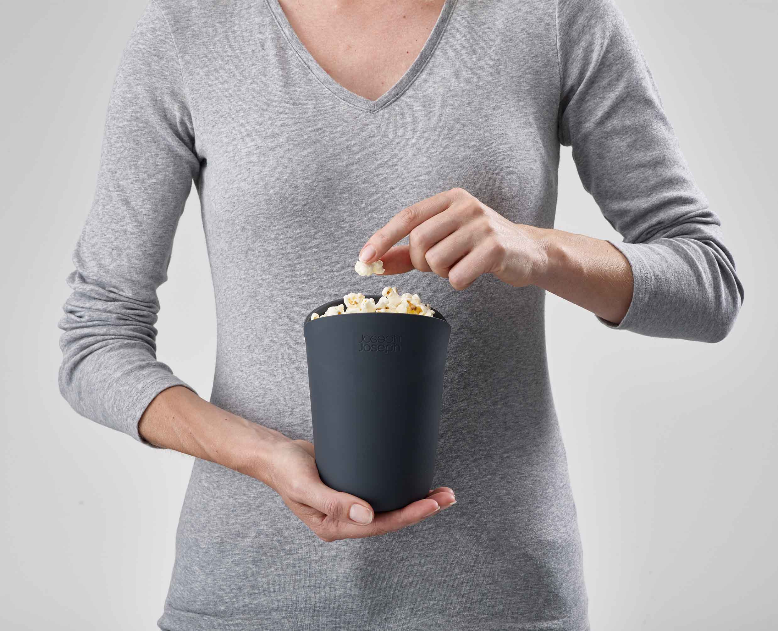 joseph-joseph-m-cuisine-2-piece-orange-popcorn-maker-set-microwave-silicone-cups image 3