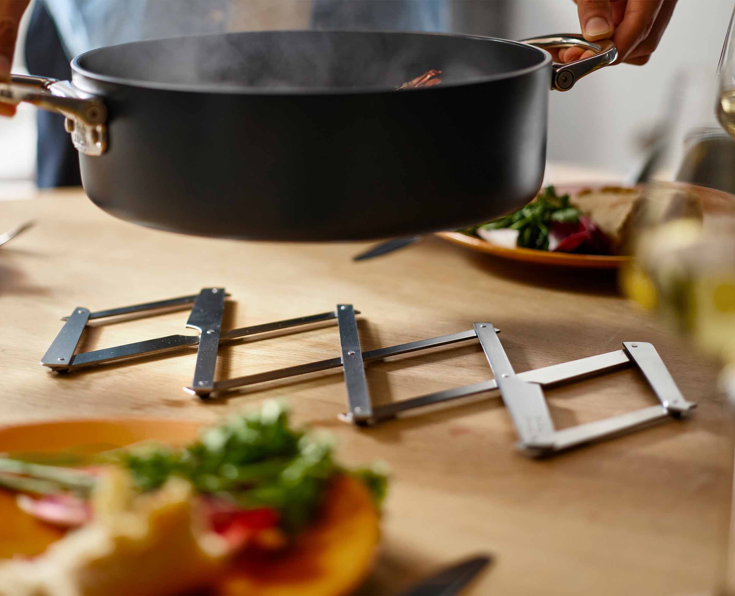 joseph-joseph-space-stainless-steel-trivet image 3