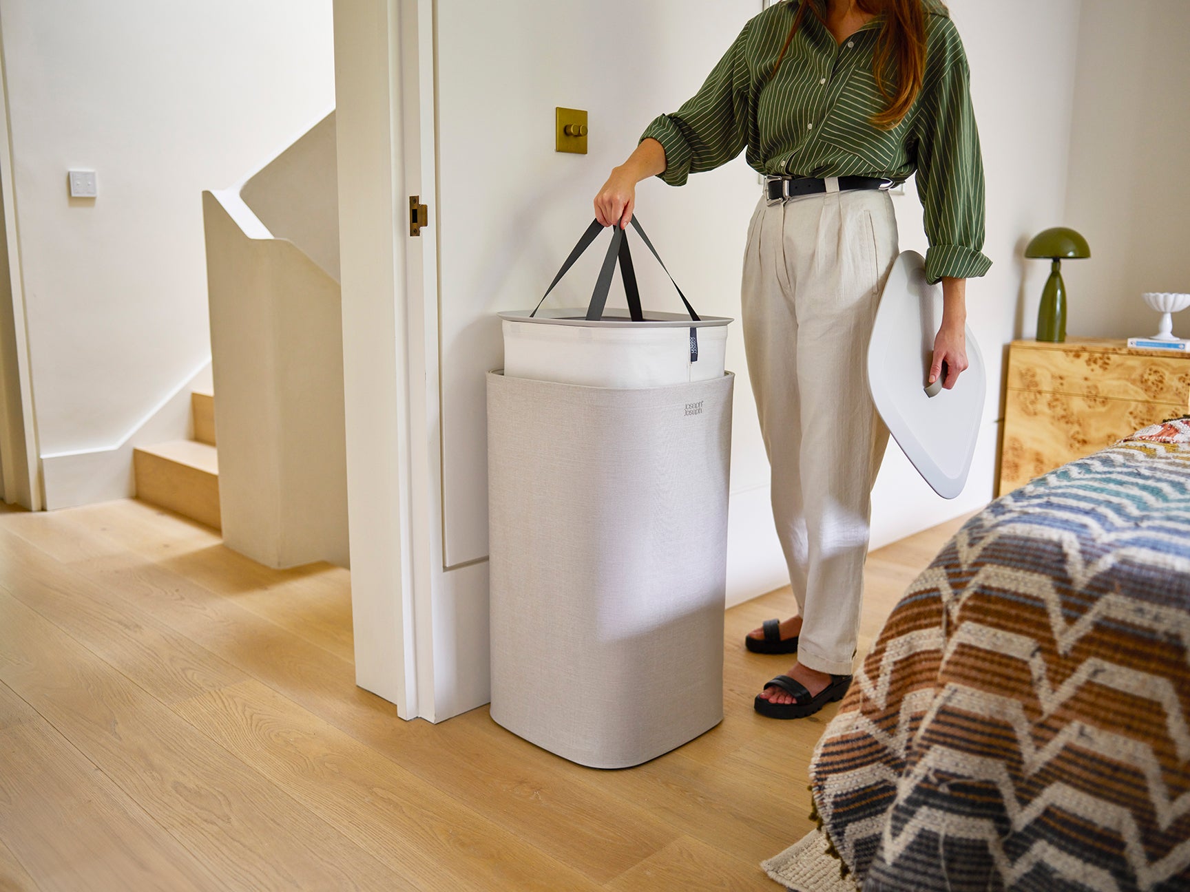 joseph-joseph-tota-one-60l-ecru-laundry-basket image 3