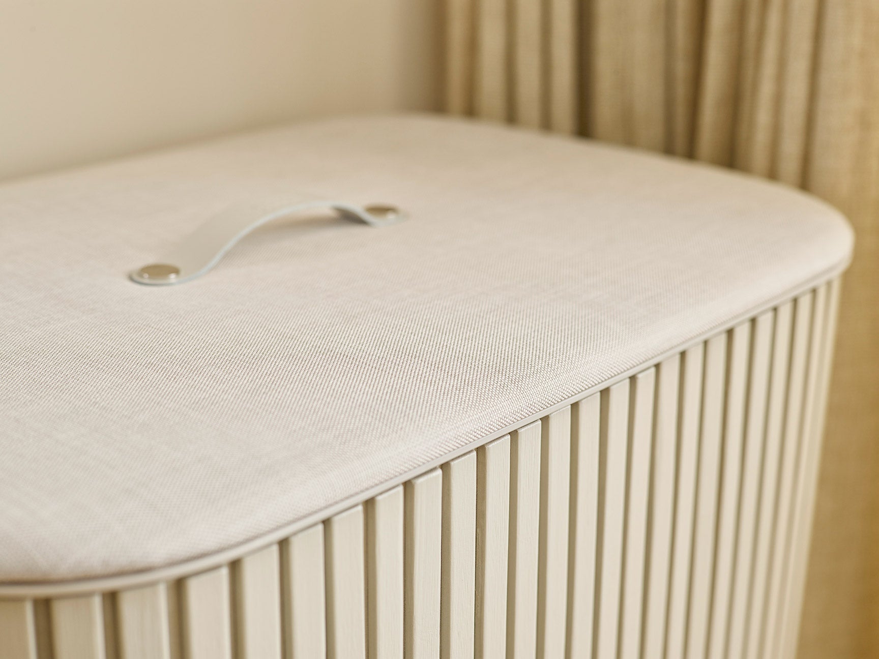 joseph-joseph-tota-trio-luxe-90l-ecru-laundry-separation-basket-with-bamboo-exte image 4