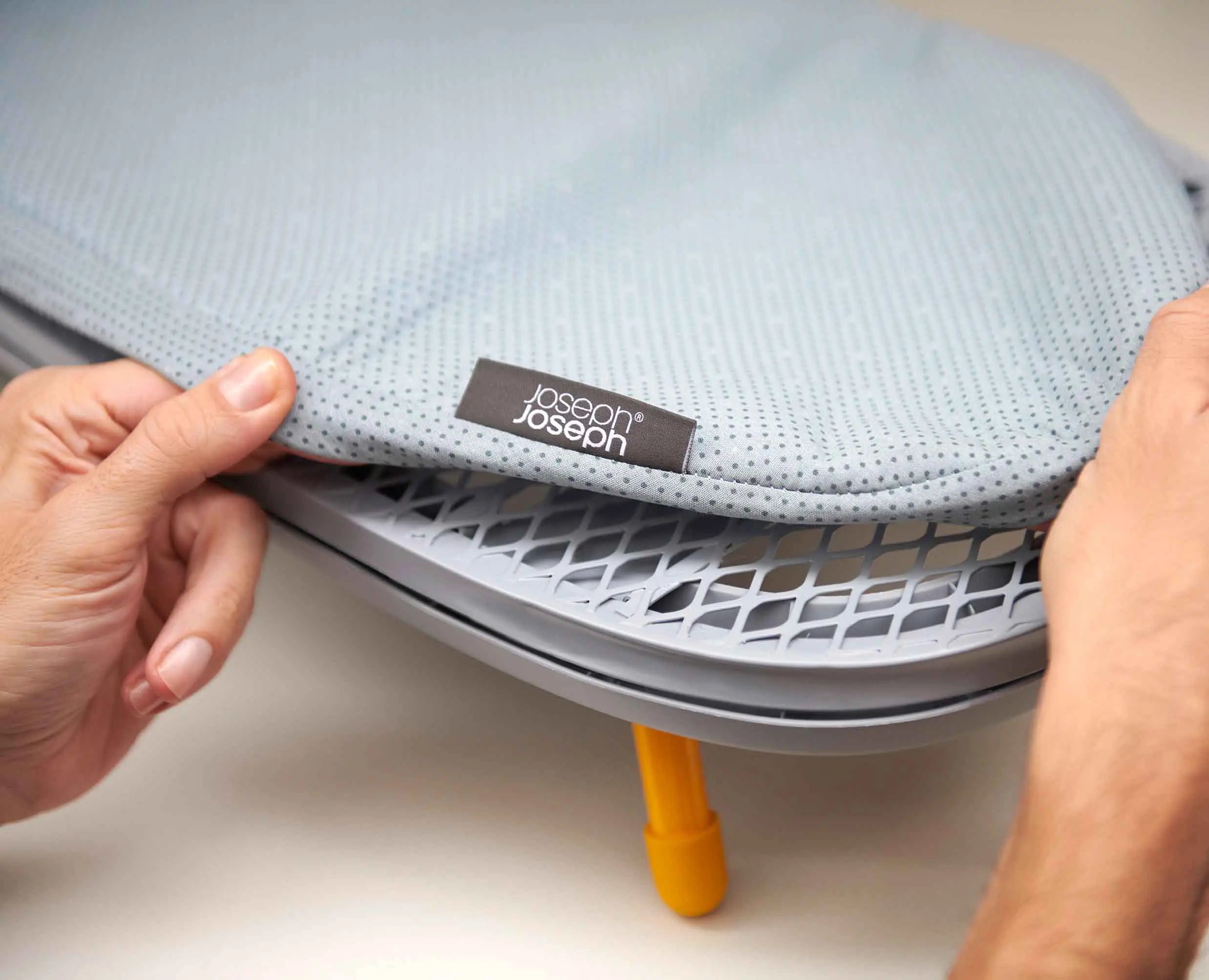 joseph-joseph-pocket-90cm-grey-ironing-board-cover-with-padded-felt-underlay image 4