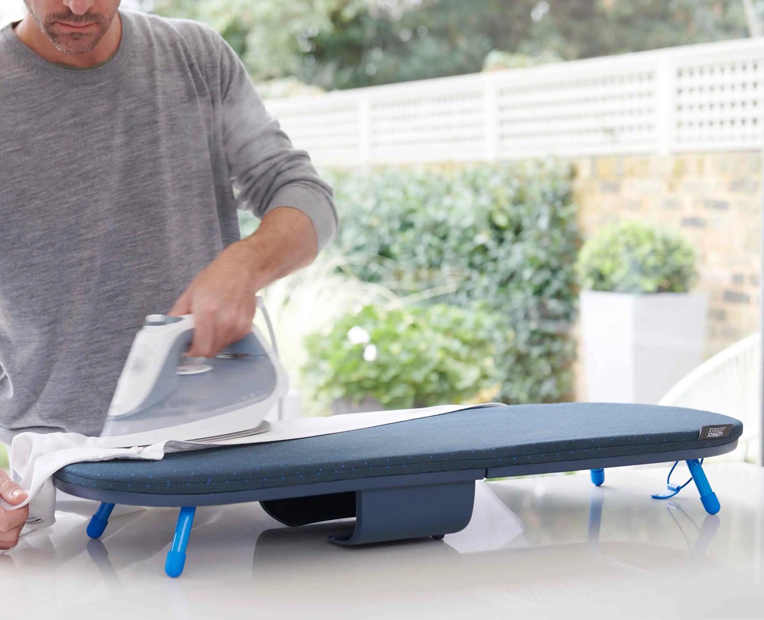 joseph-joseph-pocket-plus-90cm-advanced-blue-ironing-board-cover image 3