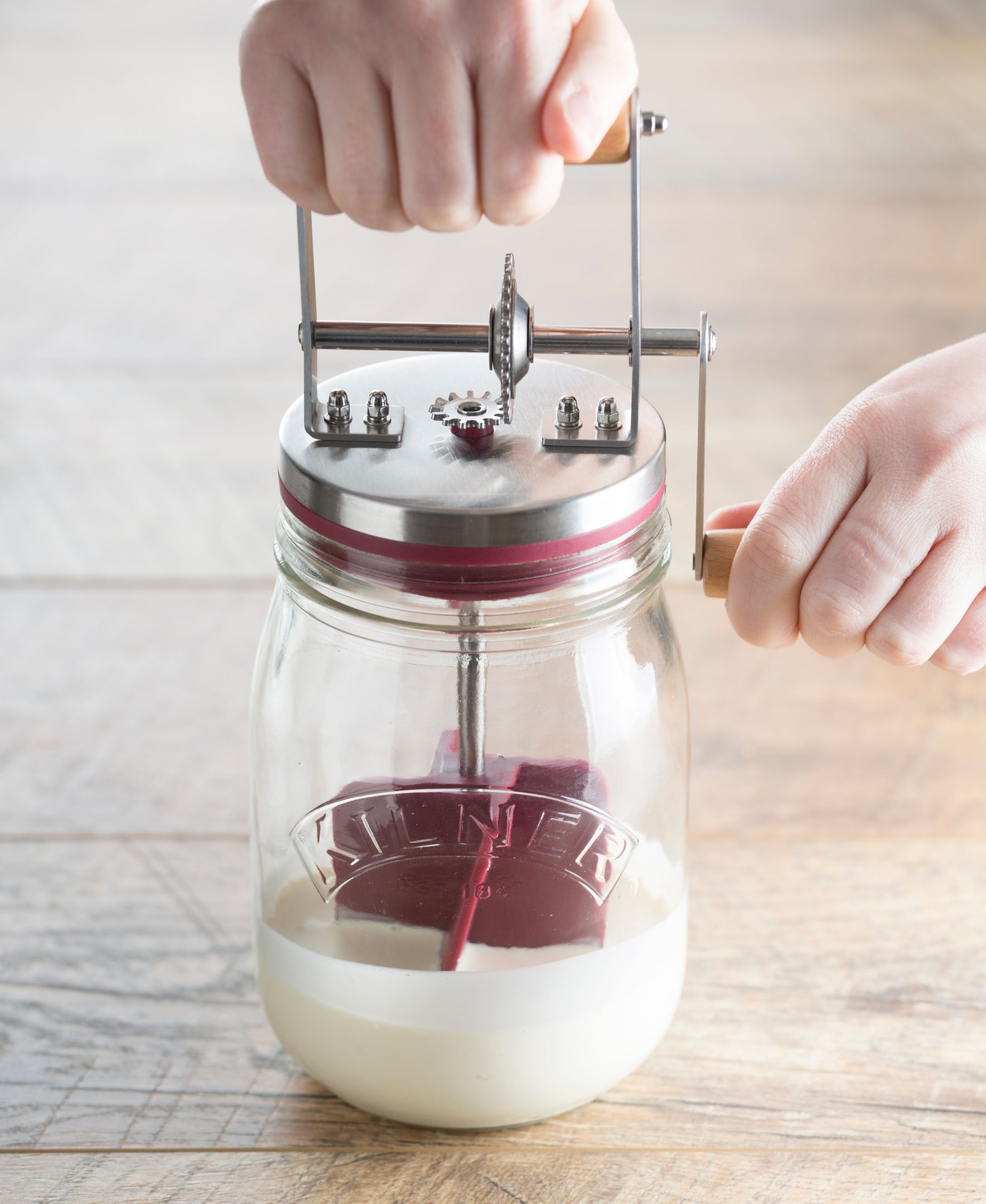 kilner-butter-churner-34oz-manual-butter-maker-with-glass-jar image 3
