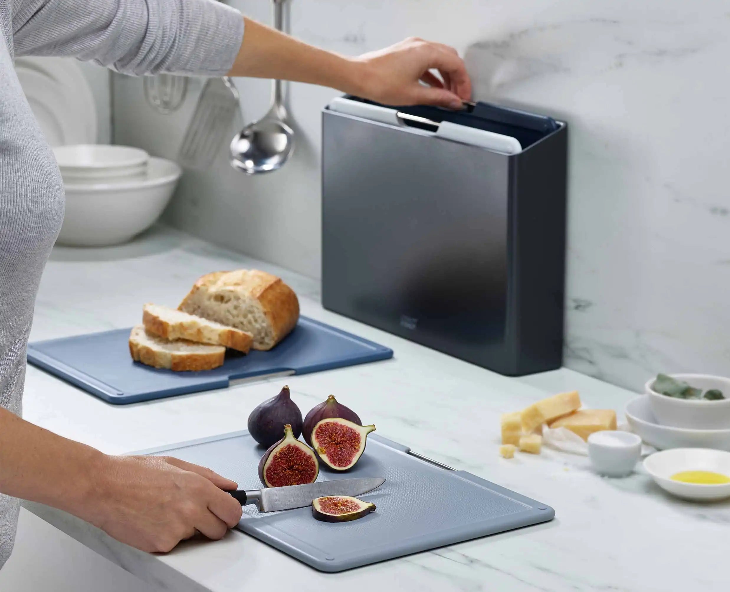 joseph-joseph-folio-4-piece-grey-chopping-board-set-large image 3