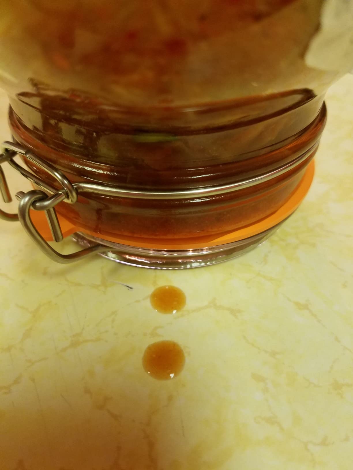 Nice jar, but lids are finicky