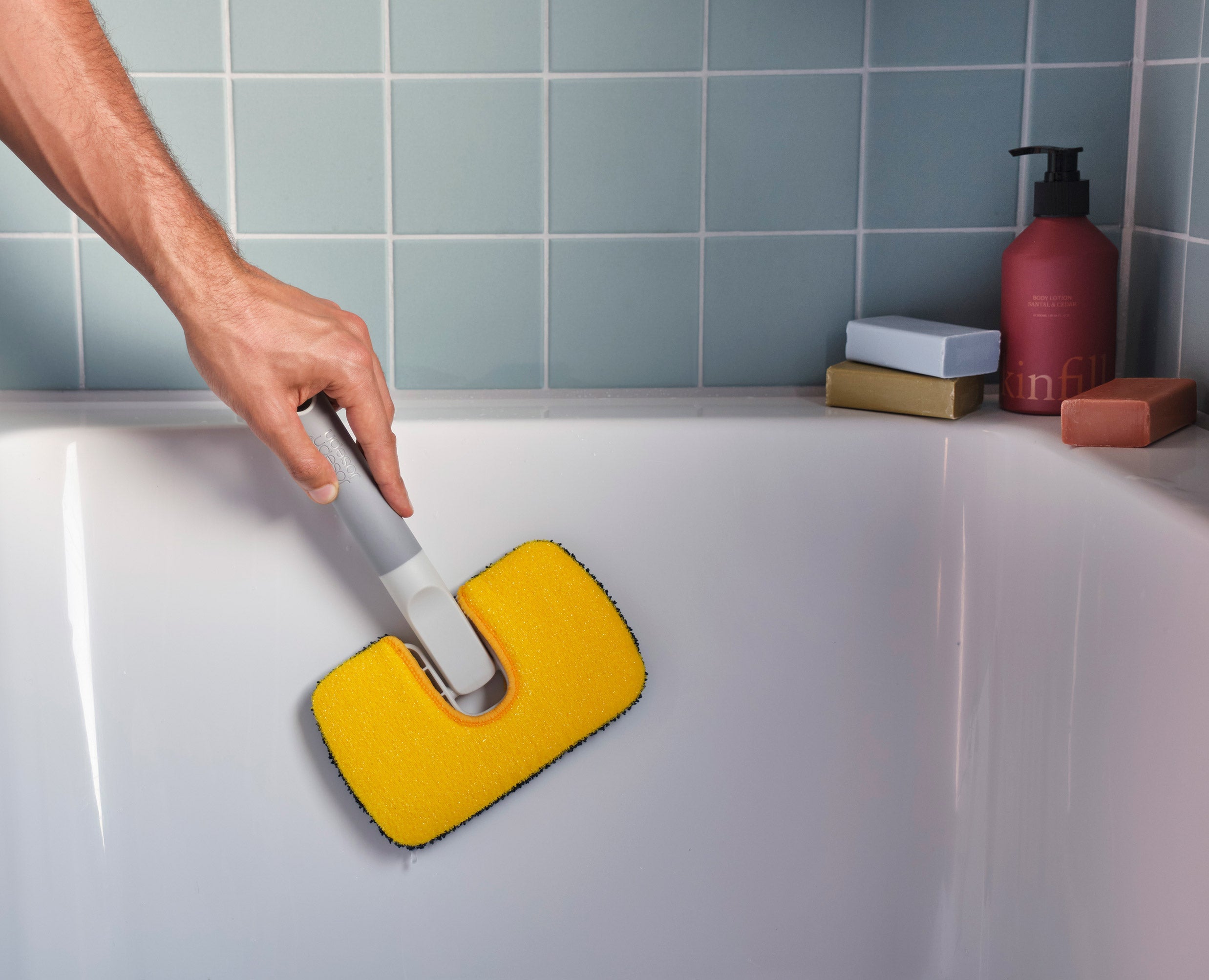 joseph-joseph-cleantech-2-in-1-surface-scrubber-tool-with-replacement-pad image 4
