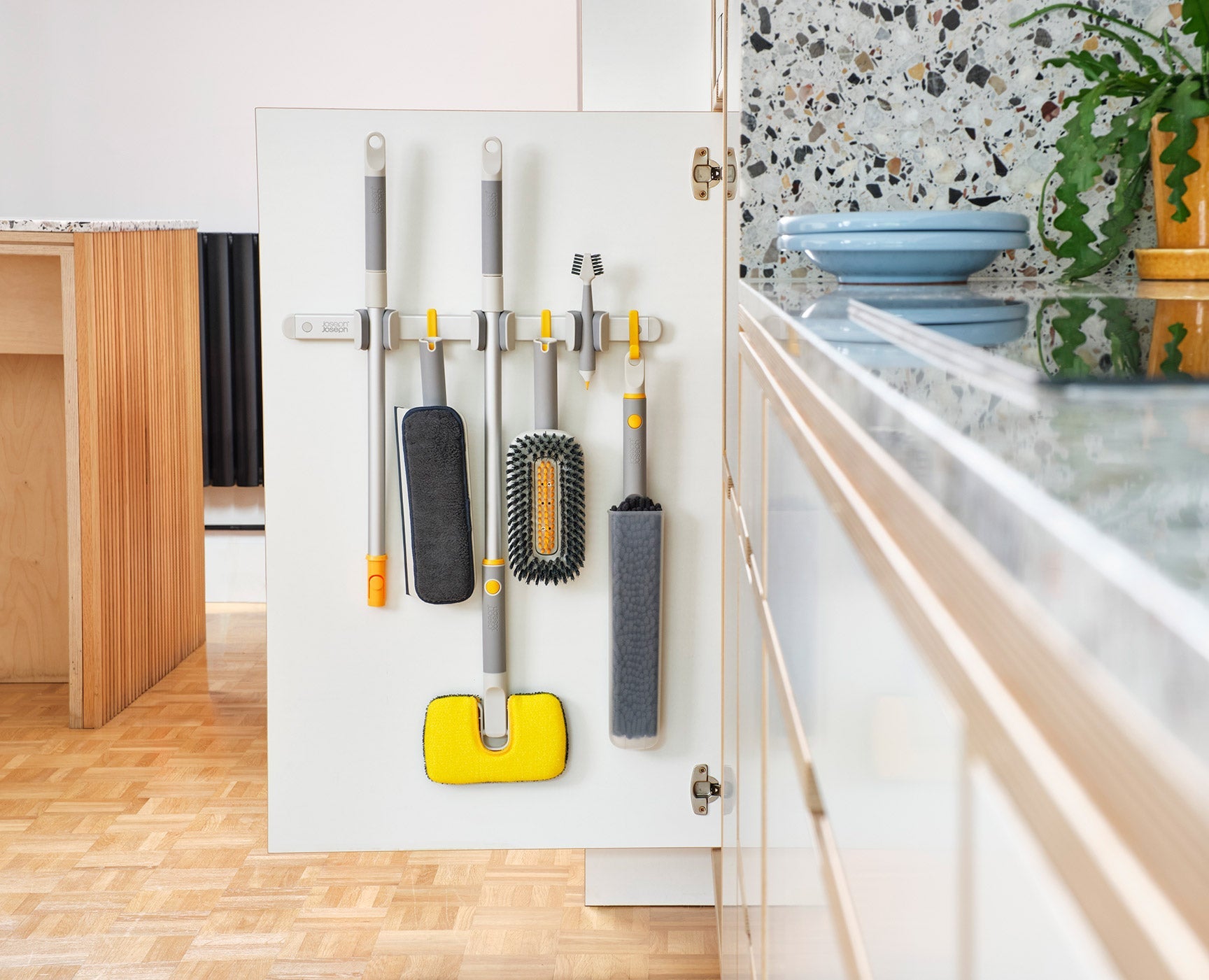 joseph-joseph-cleantech-6-piece-cleaning-tool-set image 2