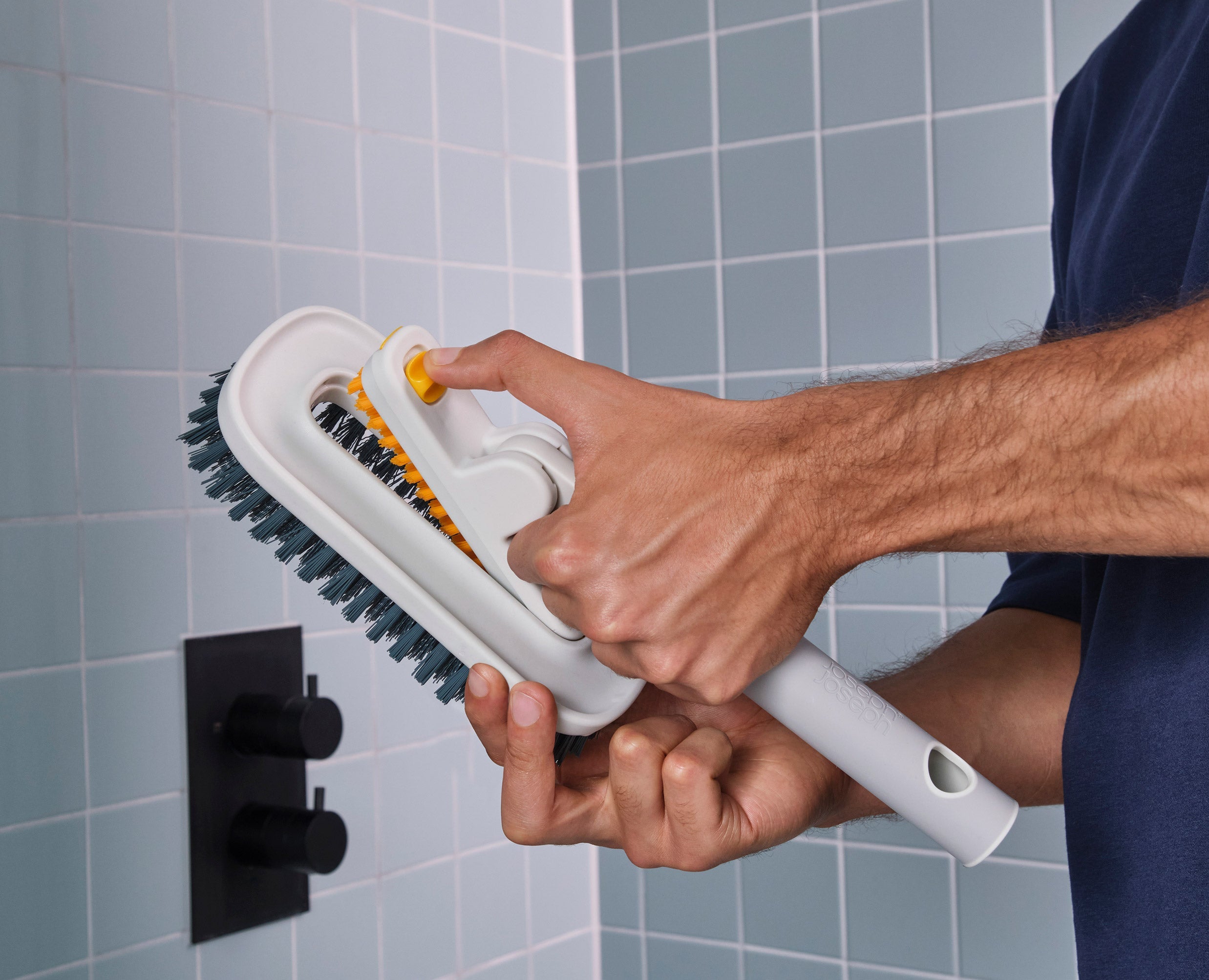 joseph-joseph-cleantech-2-in-1-tile-scrubber-tool-with-extension-pole image 2