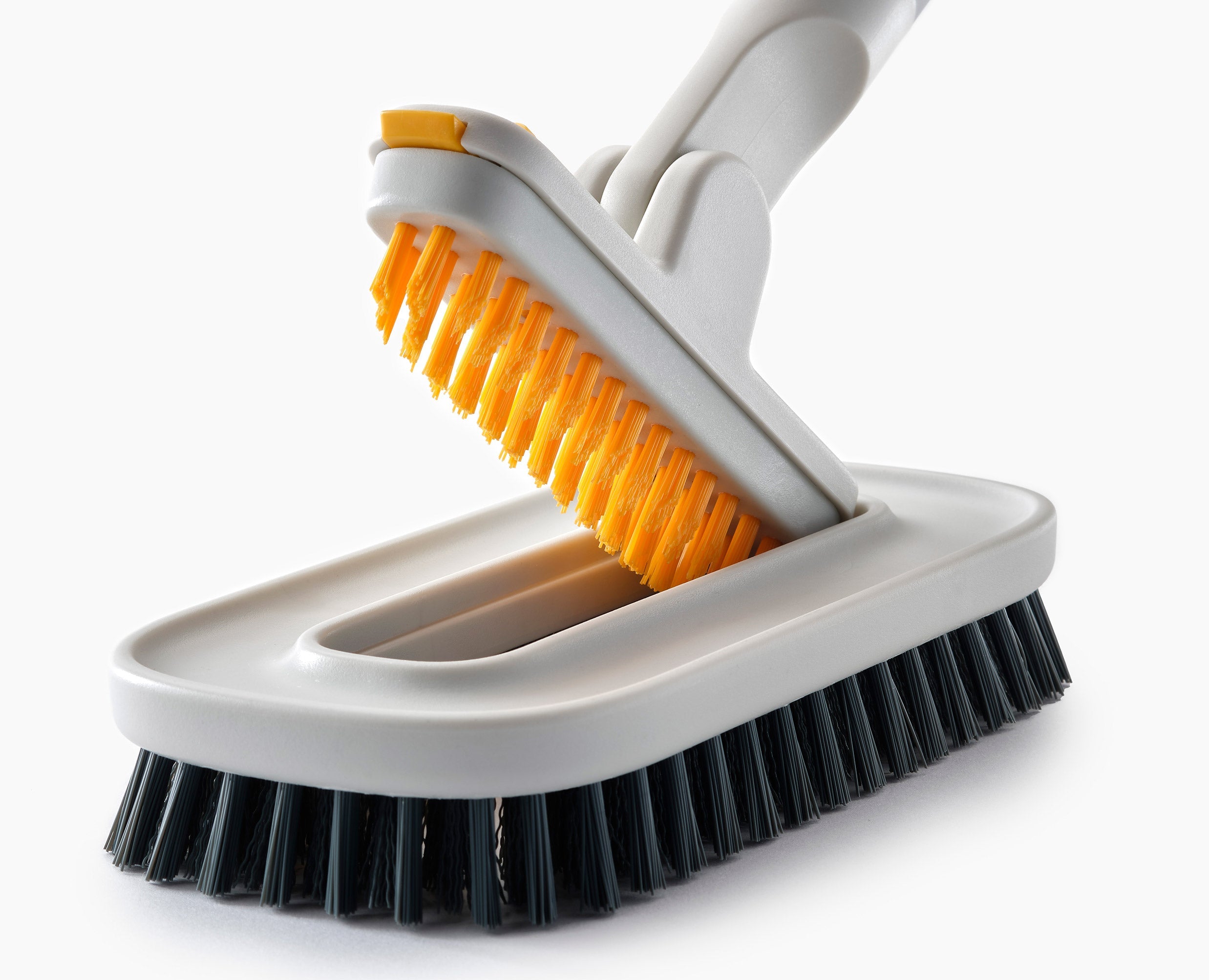 joseph-joseph-cleantech-2-in-1-tile-scrubber-tool-with-extension-pole image 6