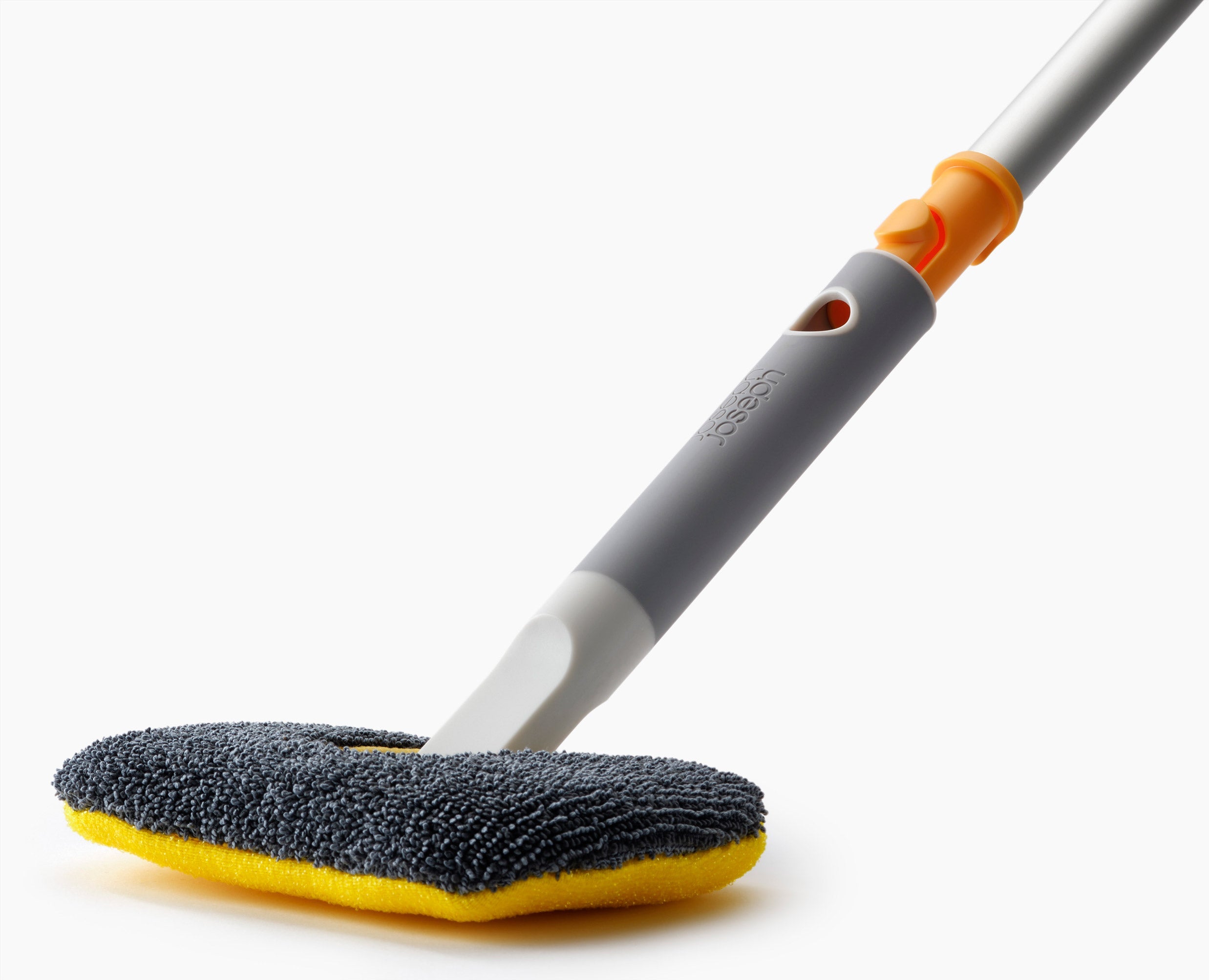 joseph-joseph-cleantech-2-in-1-surface-scrubber-tool-with-extension-pole image 6