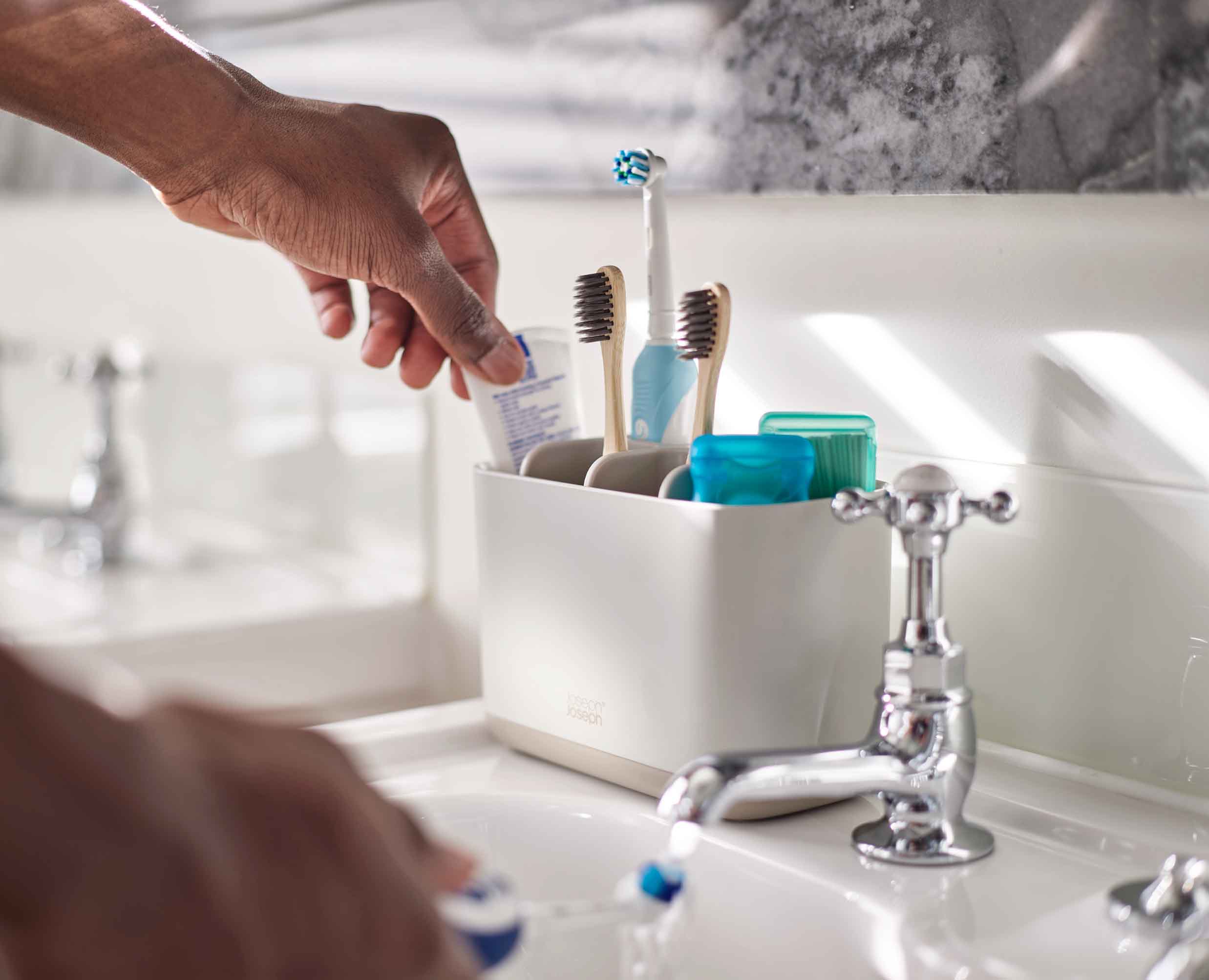 joseph-joseph-easystore-large-matt-ecru-toothbrush-holder-organizes-electric-man image 3