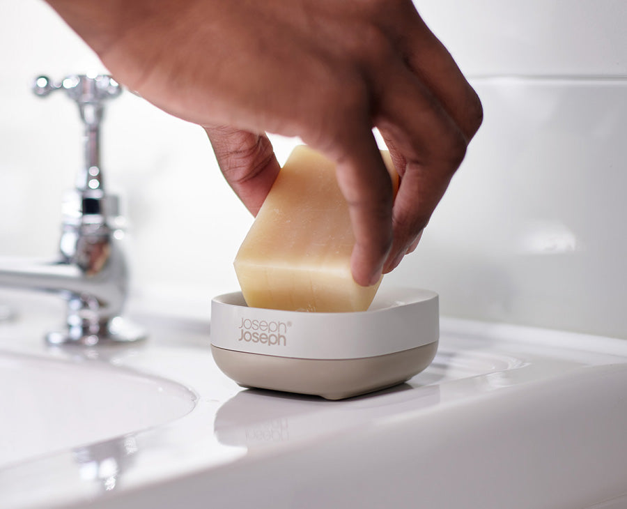 joseph-joseph-slim-compact-matt-ecru-soap-dish-with-sloping-drainage-design image 2