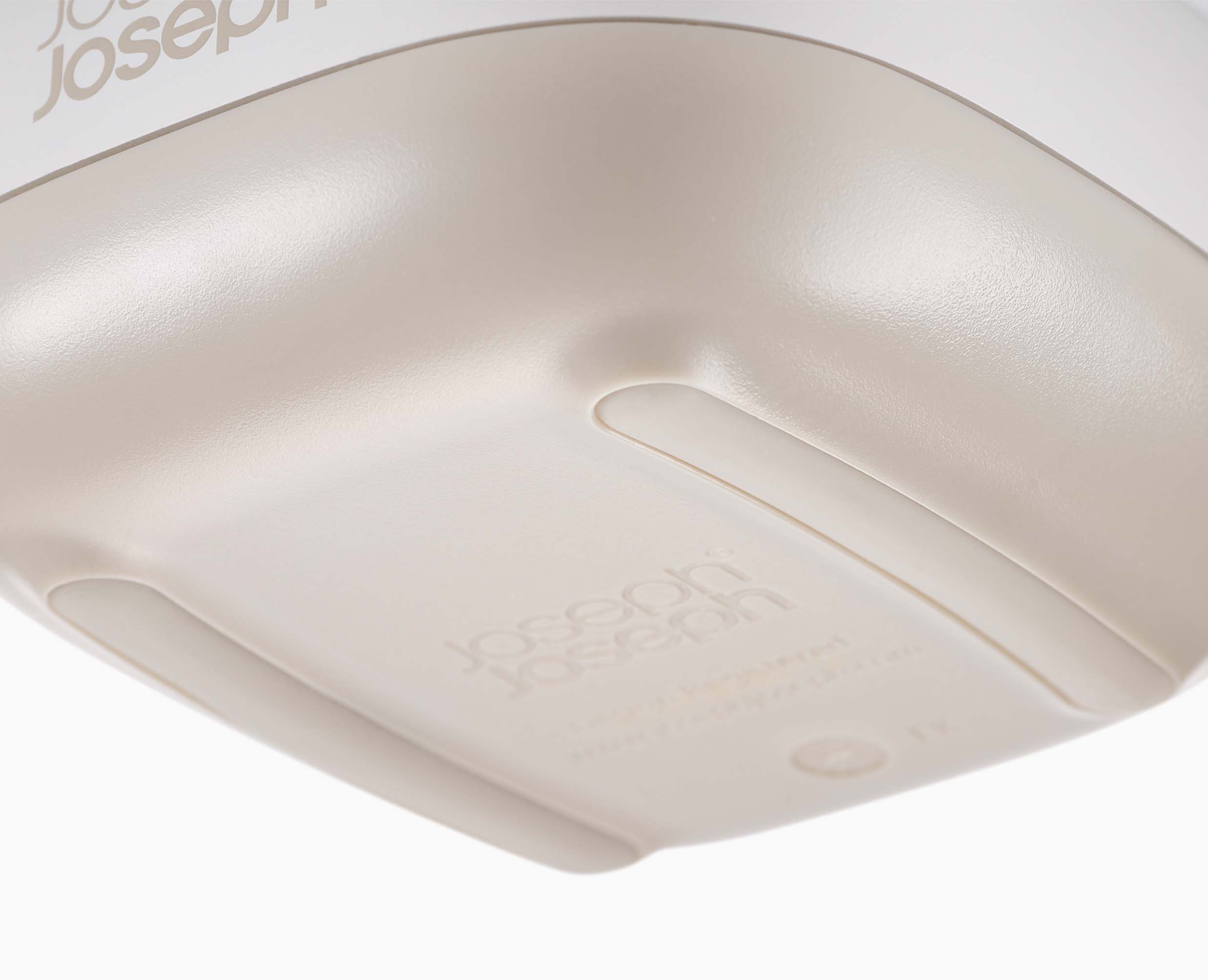 joseph-joseph-slim-compact-matt-ecru-soap-dish-with-sloping-drainage-design image 7