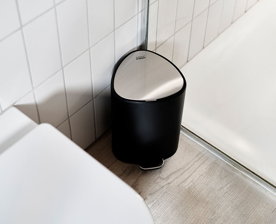 joseph-joseph-easystore-5l-matt-black-bathroom-pedal-bin image 2