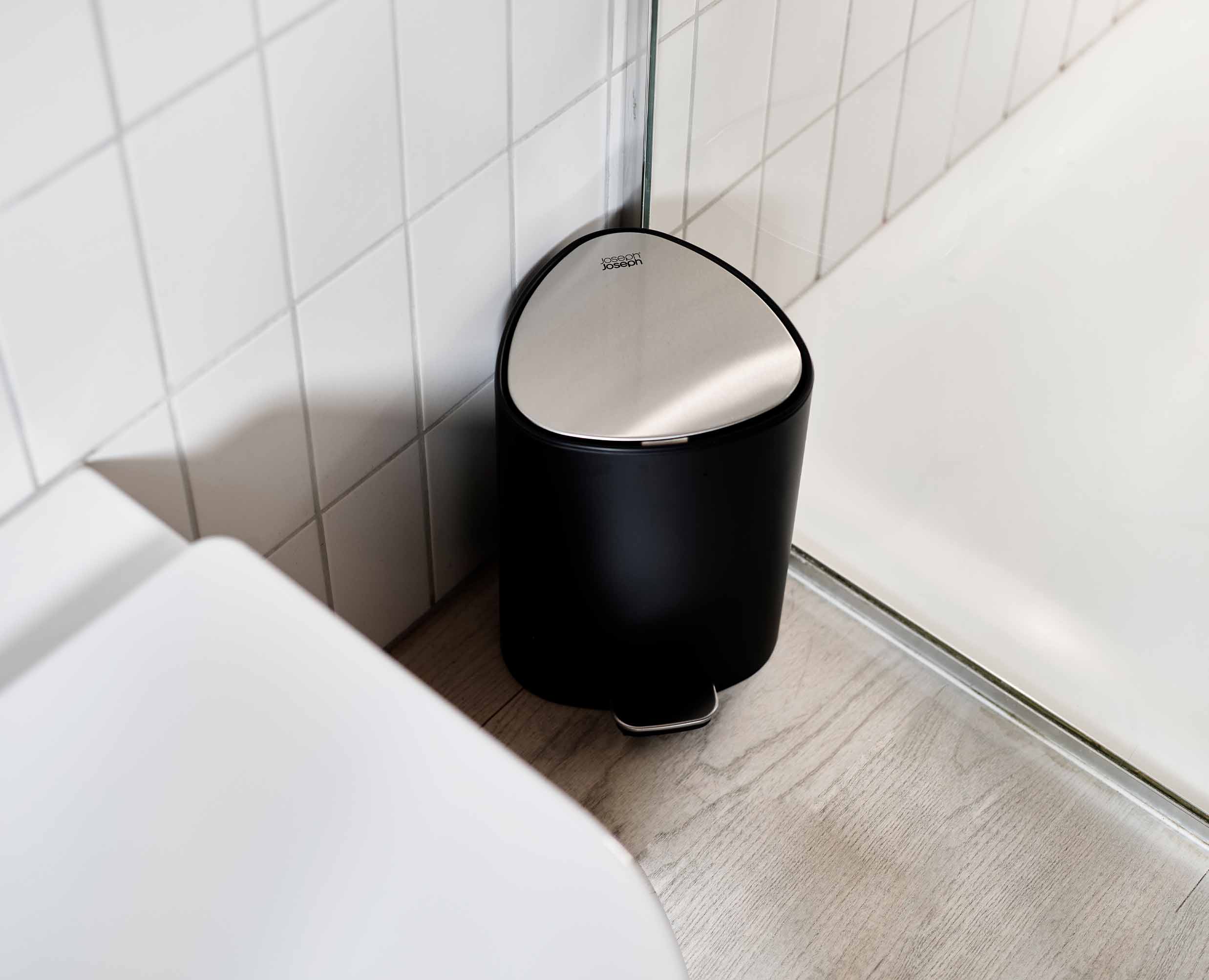 joseph-joseph-easystore-5l-matt-black-bathroom-pedal-bin image 3