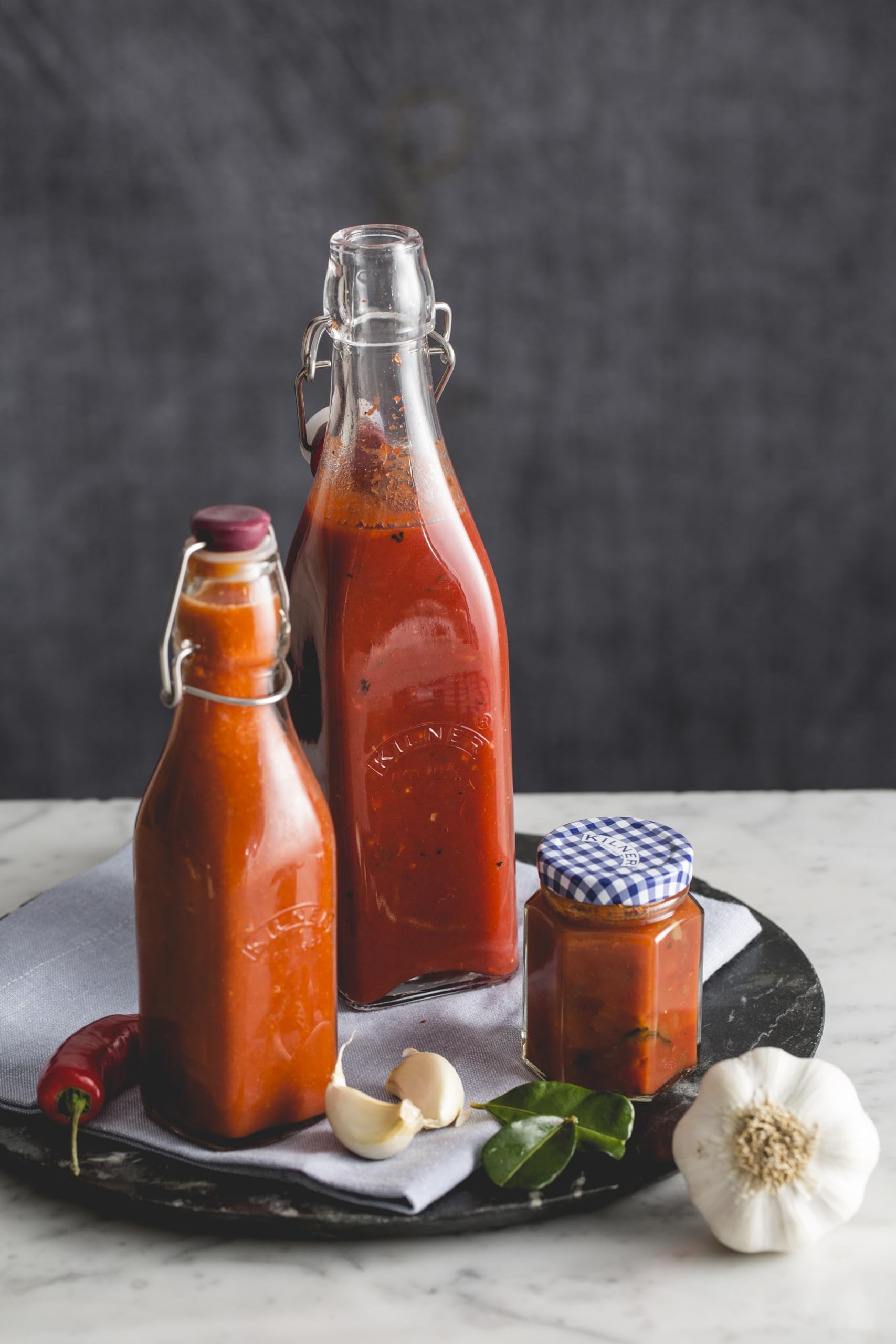 kilner-square-swing-top-glass-bottle-1l-airtight-bottling-for-homemade-drinks image 2
