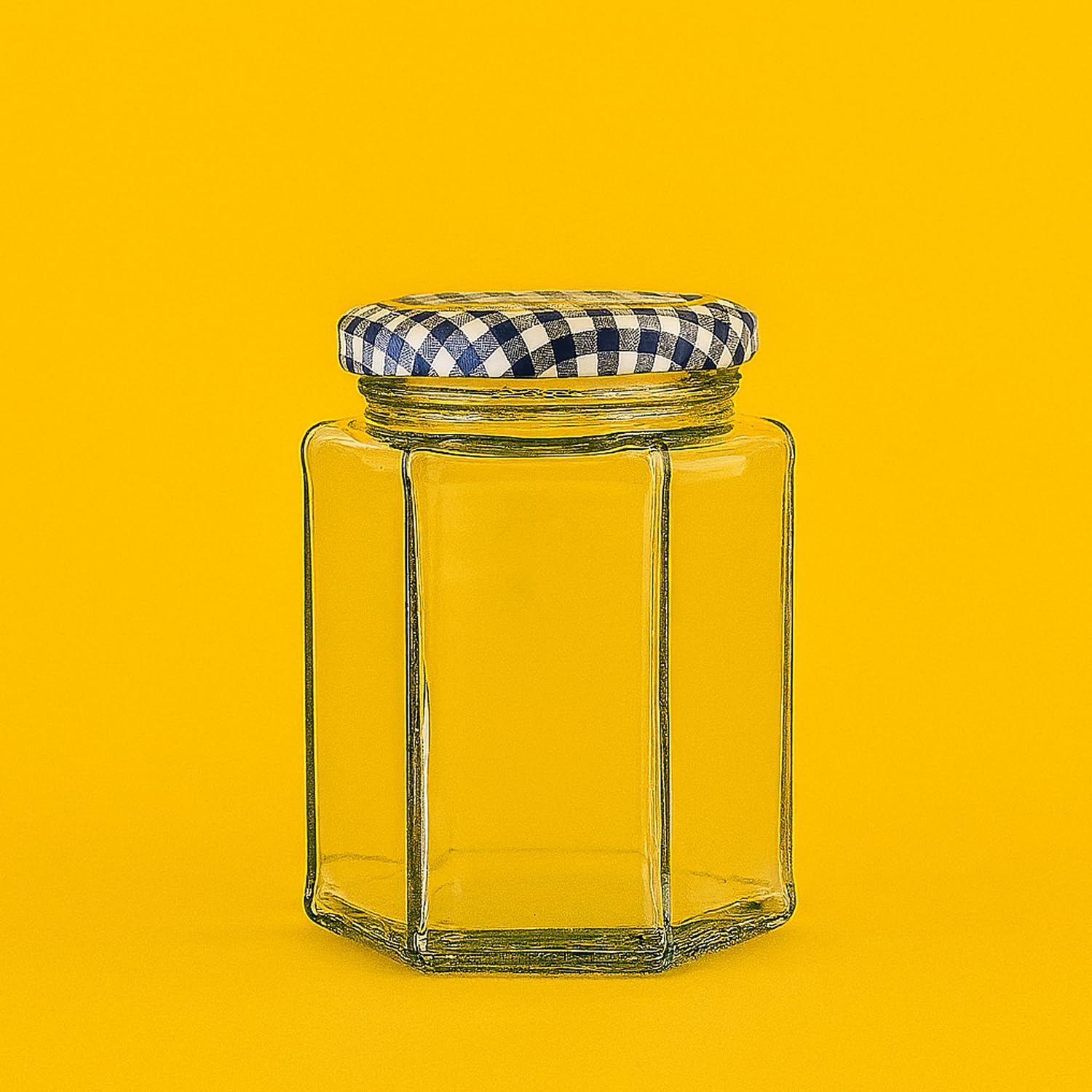 kilner-9-5oz-hexagonal-twist-top-jar-classic-glass-jar-with-blue-gingham-lid image 4