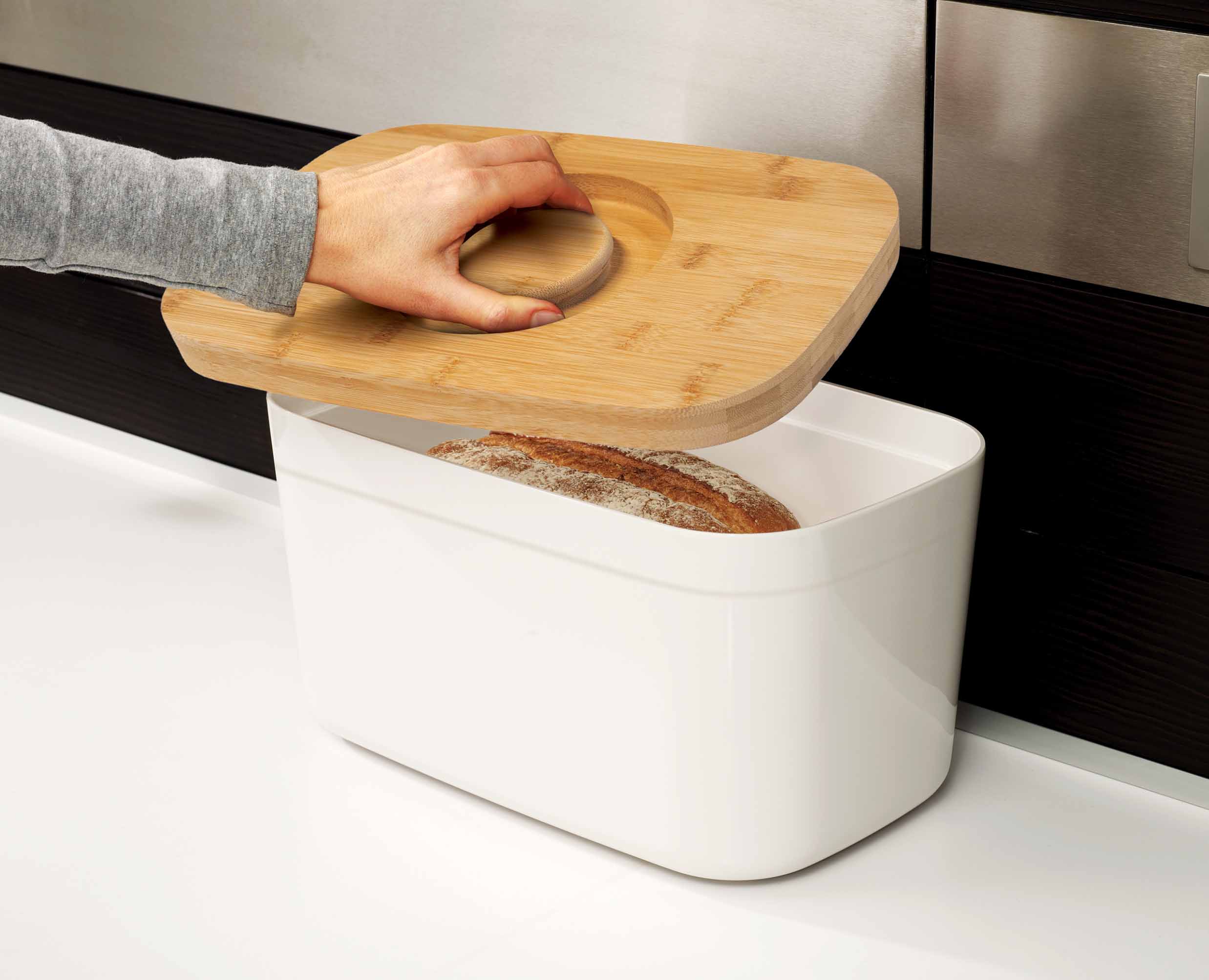 joseph-joseph-bread-bin-with-bamboo-lid image 3