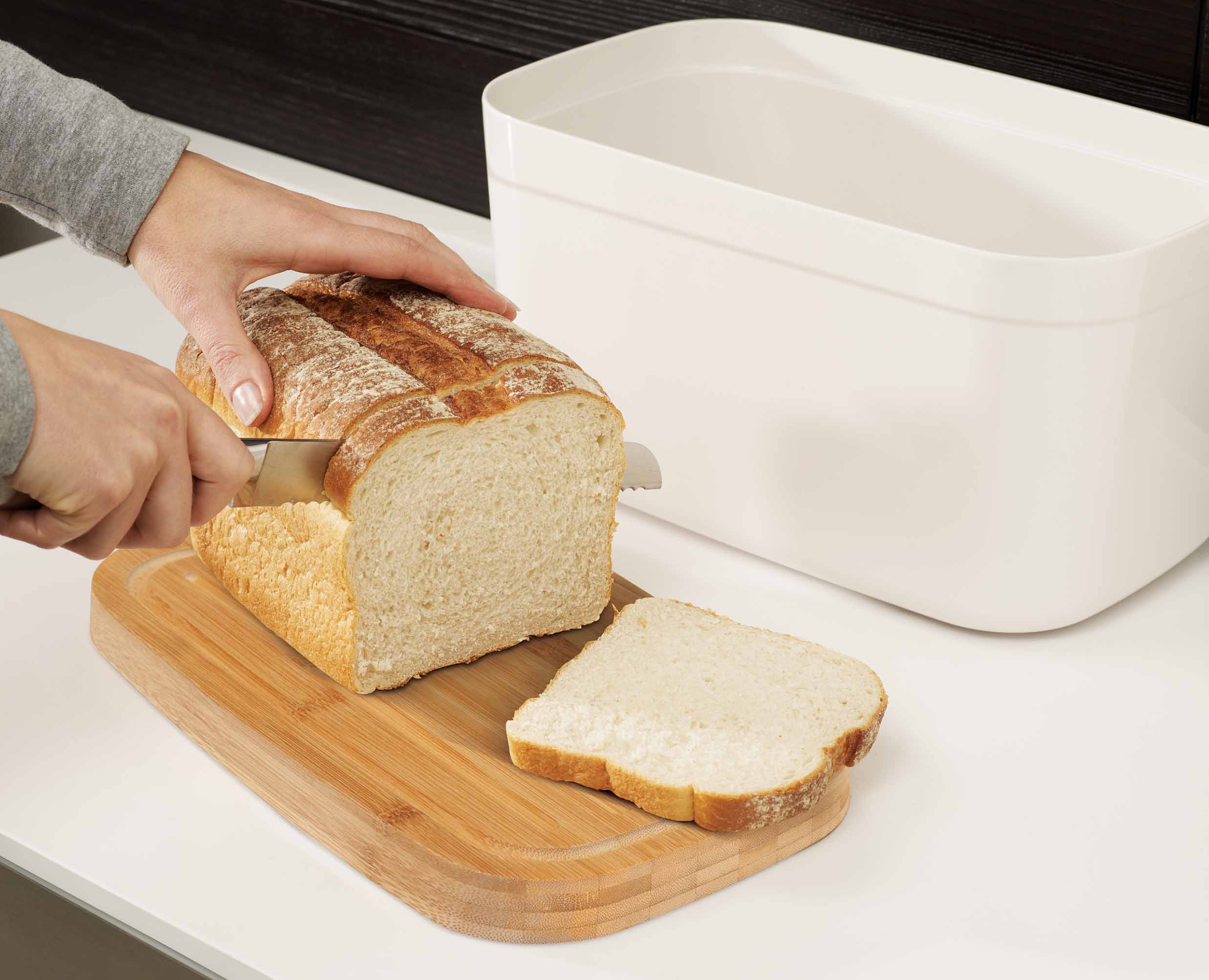 joseph-joseph-bread-bin-with-bamboo-lid image 4
